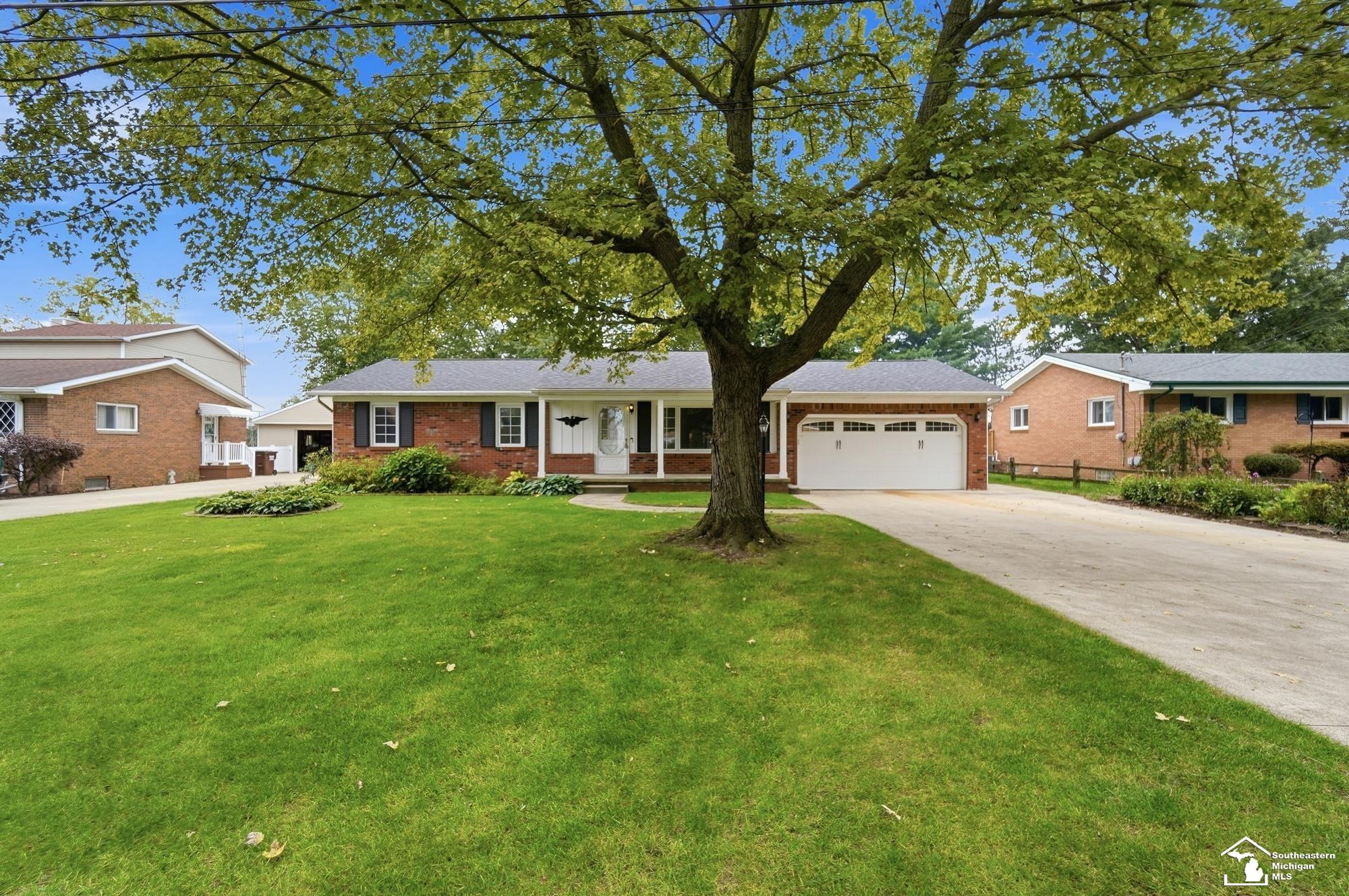 Photo 2 of Single family home for sale at 15592 Eastwood St, Monroe, MI 48161 | MLS# 57050223509 | Listing updated on 2026-10-01