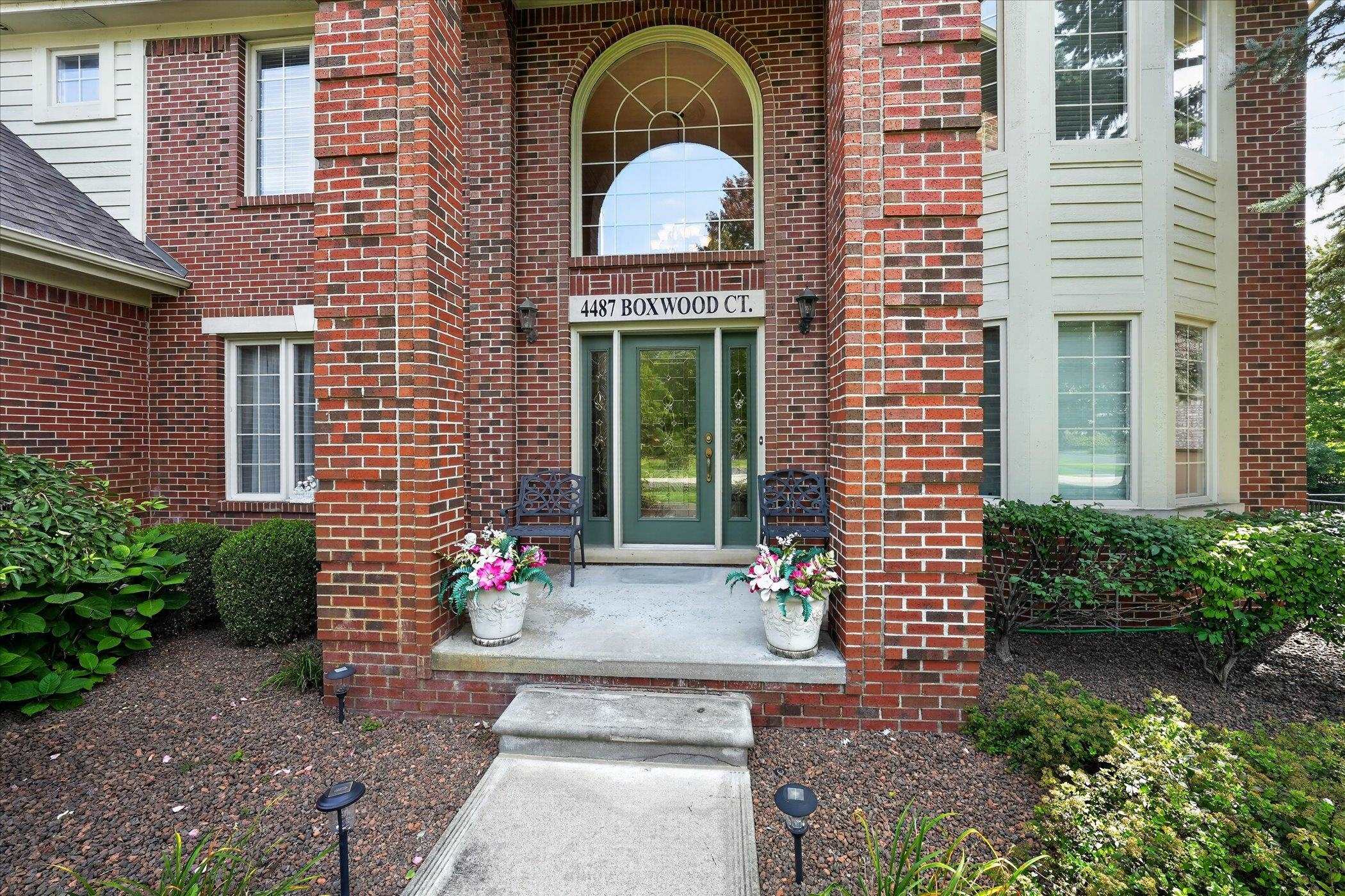 Photo 4 of Single family home for sale at 4487 Boxwood Ct, Oakland Township, MI 48306 | MLS# 58050223513 | Listing updated on 2026-10-01