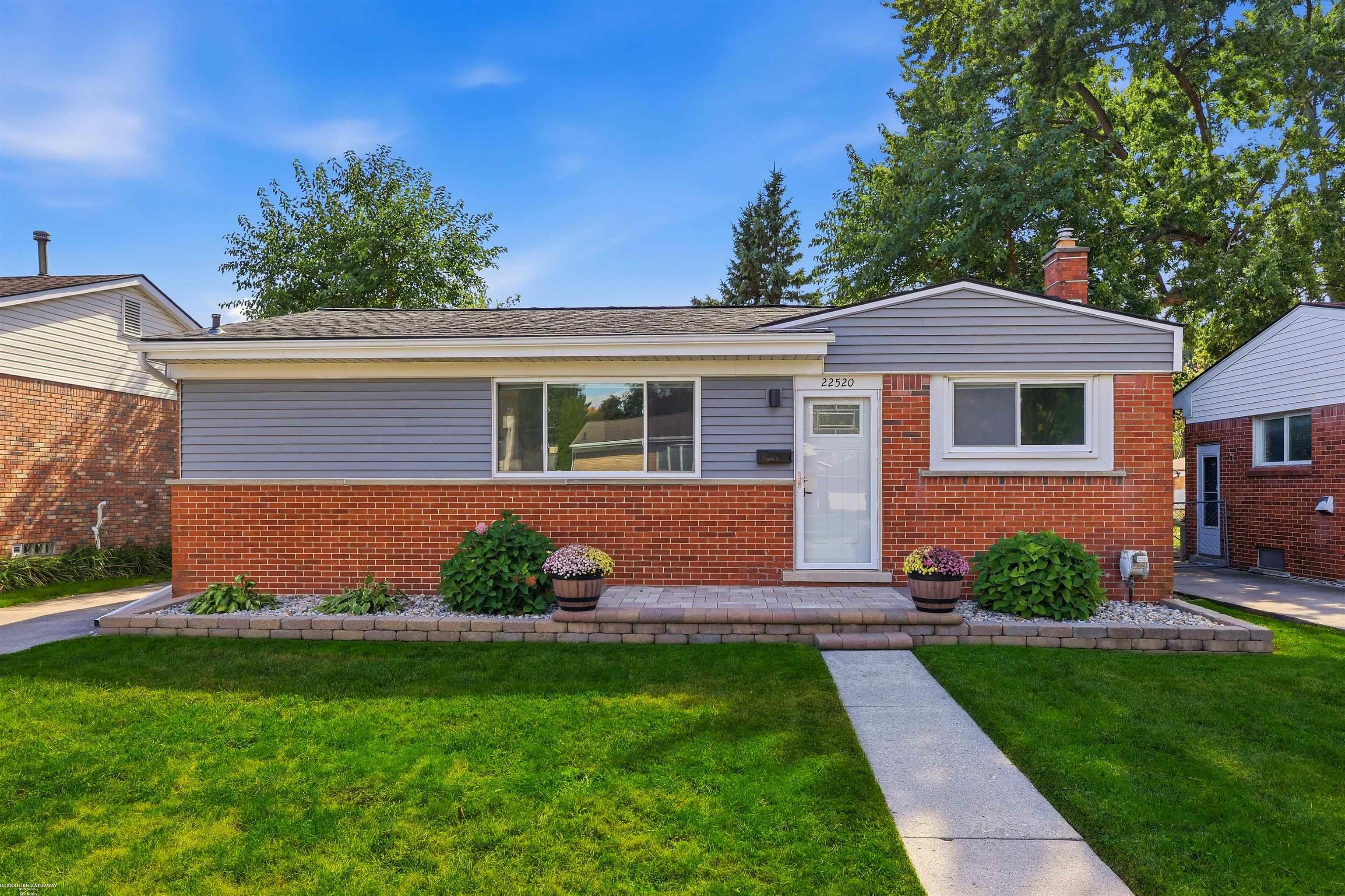 Photo 1 of Single family home for sale at 22520 Raymond St, Saint Clair Shores, MI 48082 | MLS# 58050223520 | Listing updated on 2026-10-05