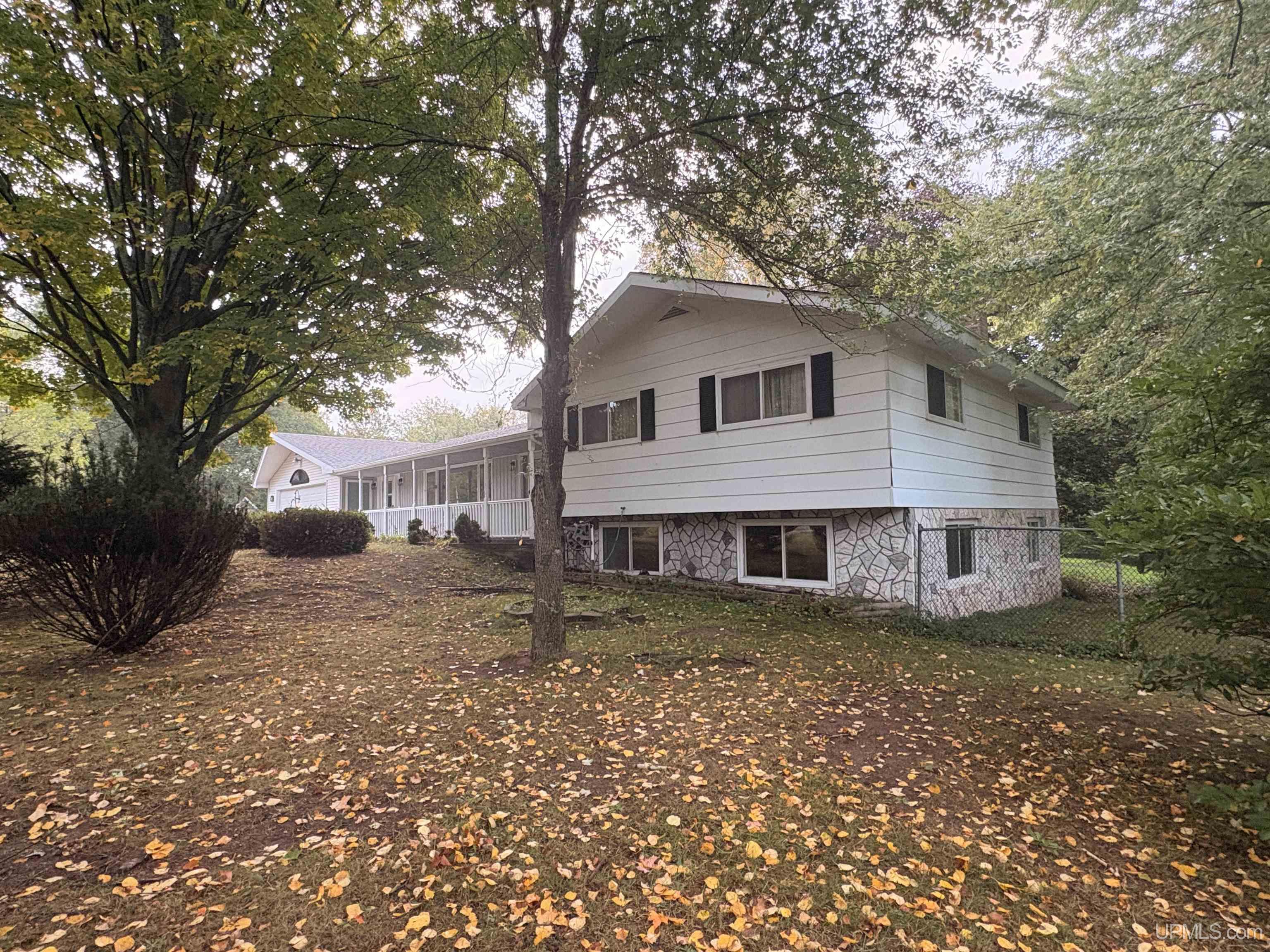 Photo 2 of Single family home for sale at 516 Co Rd 480, Marquette, MI 49855 | MLS# 50223531 | Listing updated on 2026-10-01