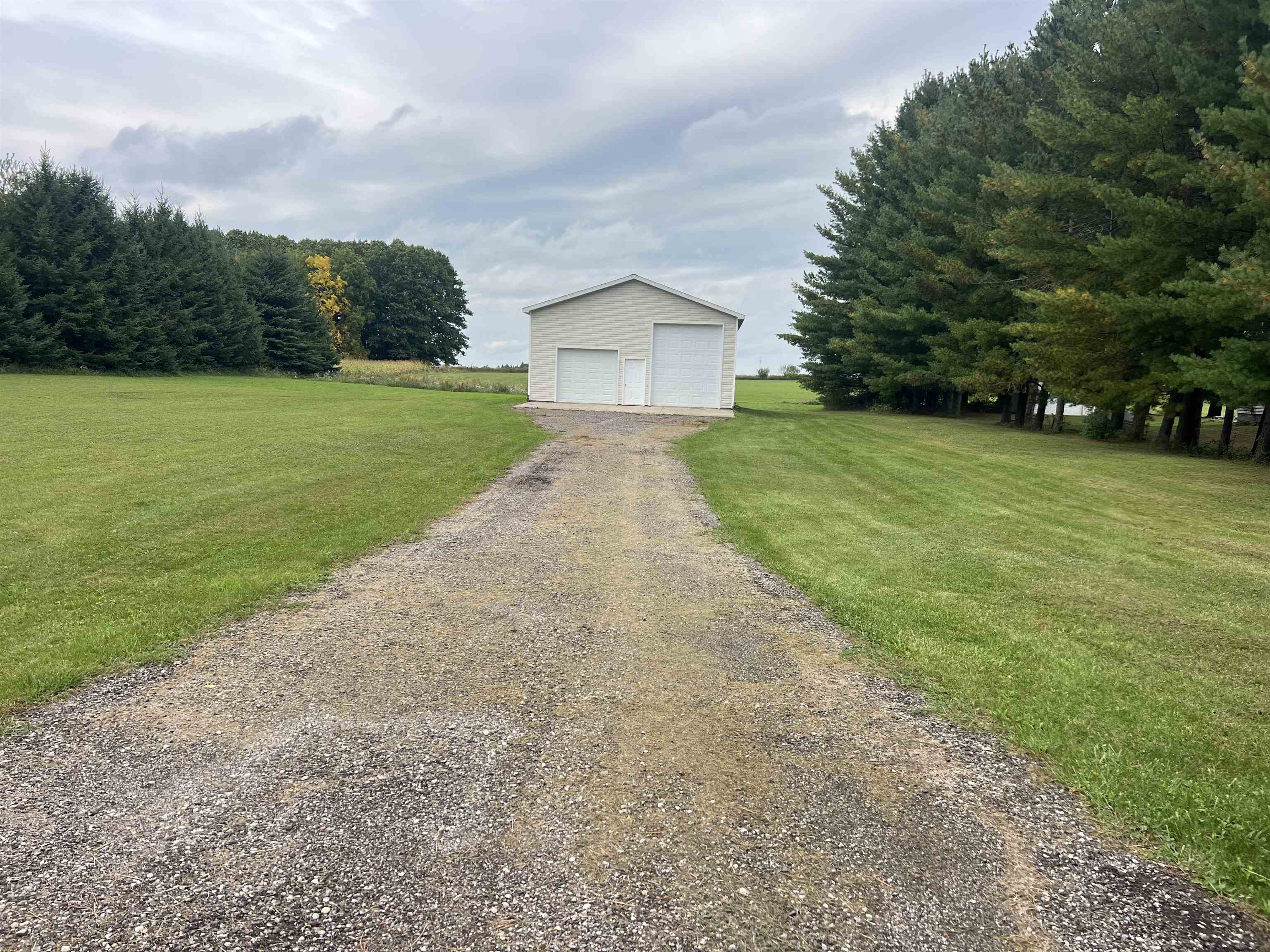 Photo 1 of Single family home for sale at 3068 Riley Rd, Gladwin, MI 48624 | MLS# 50223537 | Listing updated on 2026-10-06