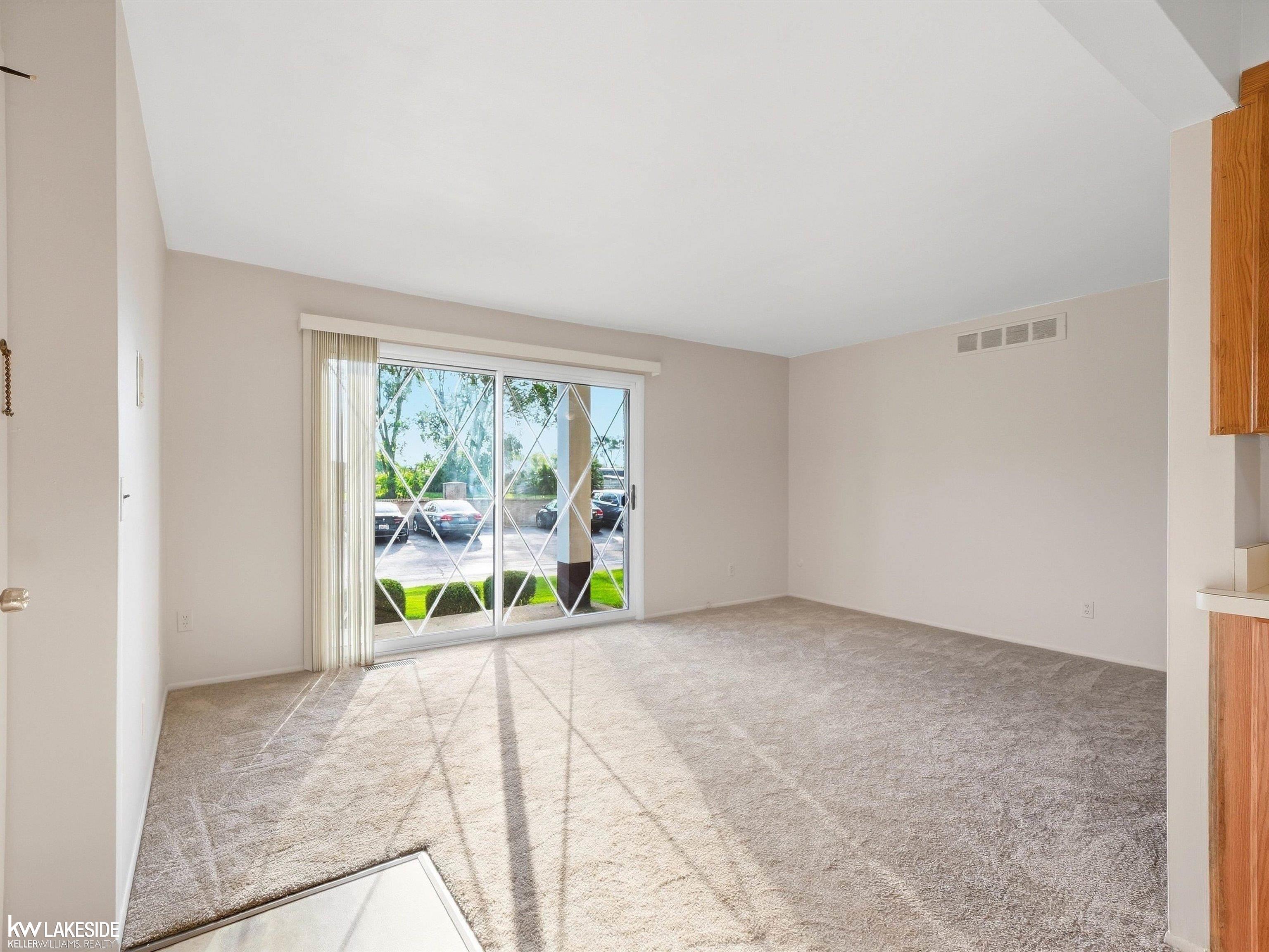 Photo 4 of Condo for sale at 29313 Hayes Rd, Warren, MI 48088 | MLS# 58050223546 | Listing updated on 2026-10-01