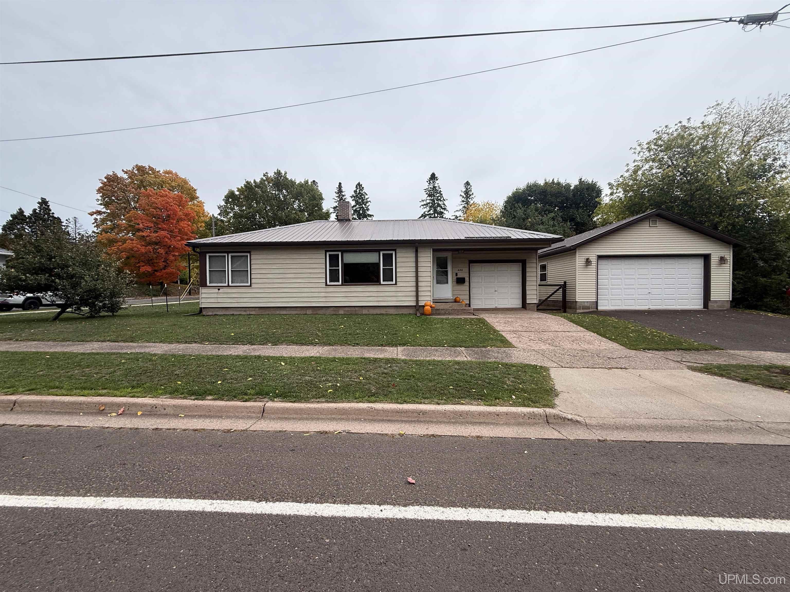 Photo 1 of Single family home for sale at 420 N Hemlock St, Ironwood, MI 49938 | MLS# 50223552 | Listing updated on 2026-10-06