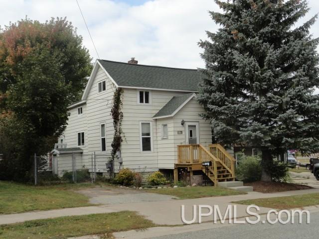 Single family home for sale at 104 Hemlock St, Munising, MI 49862 | MLS# 50223558