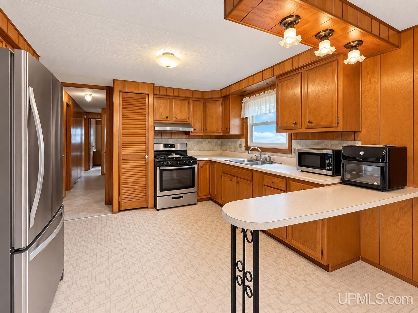 Photo 2 of Single family home for sale at 220 N 5th Street, Crystal Falls, MI 49920 | MLS# 50223564 | Listing updated on 2026-10-01
