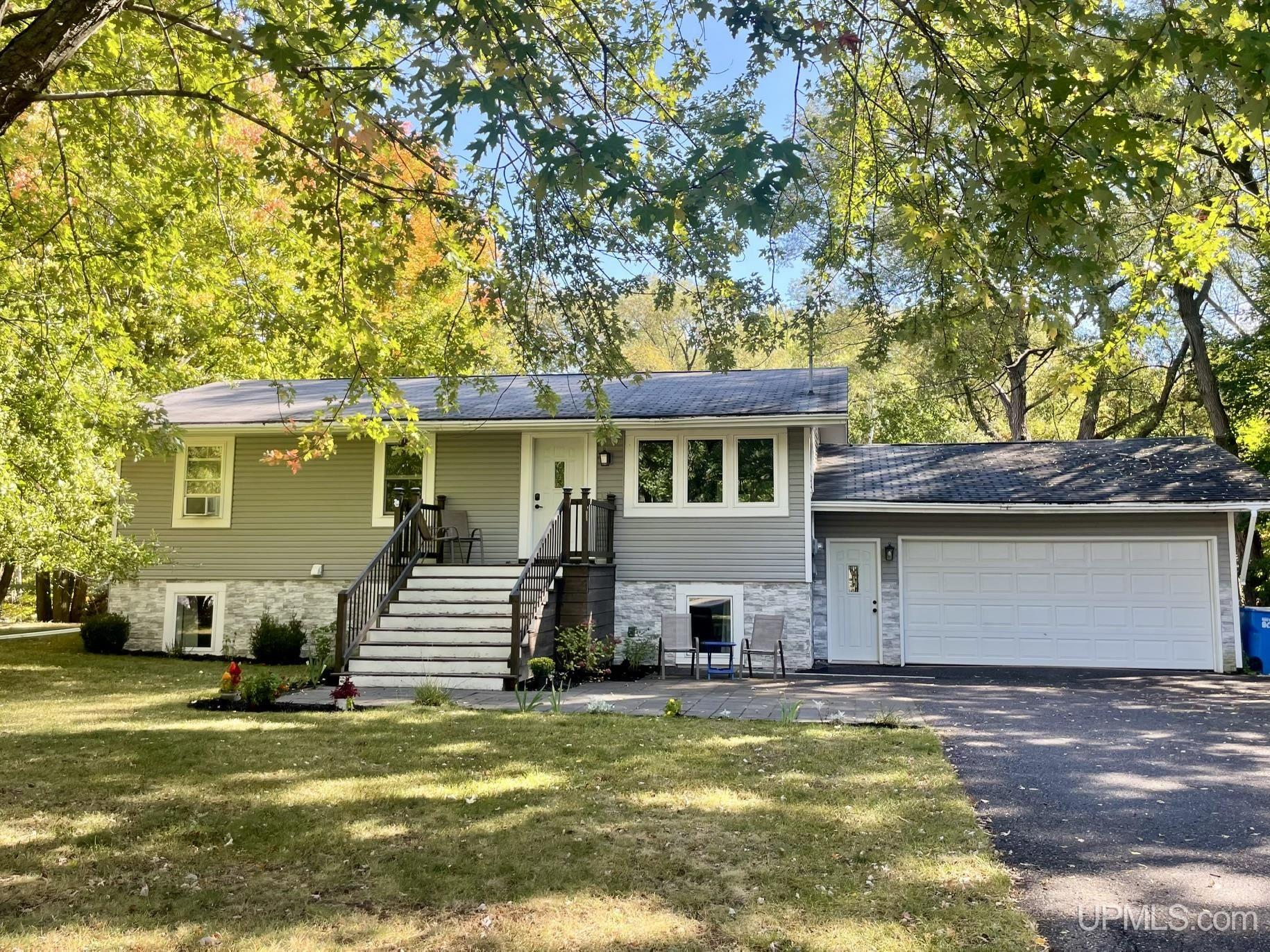 Photo 1 of Single family home for sale at 1710 Granite Ave, Marquette, MI 49855 | MLS# 50223568 | Listing updated on 2026-10-06