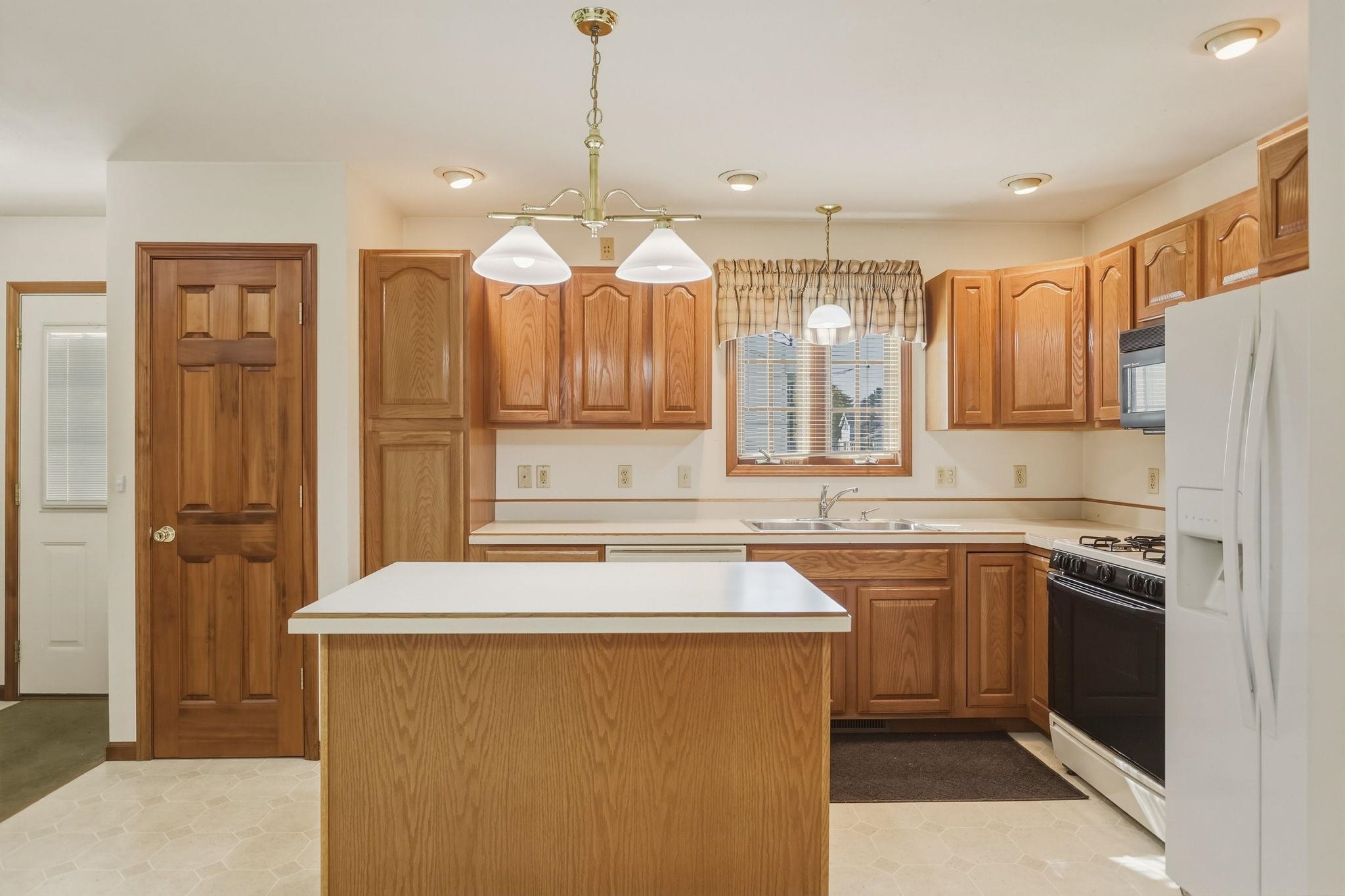 Photo 3 of Single family home for sale at 4895 Main St, Millington, MI 48746 | MLS# 5050223571 | Listing updated on 2026-10-02