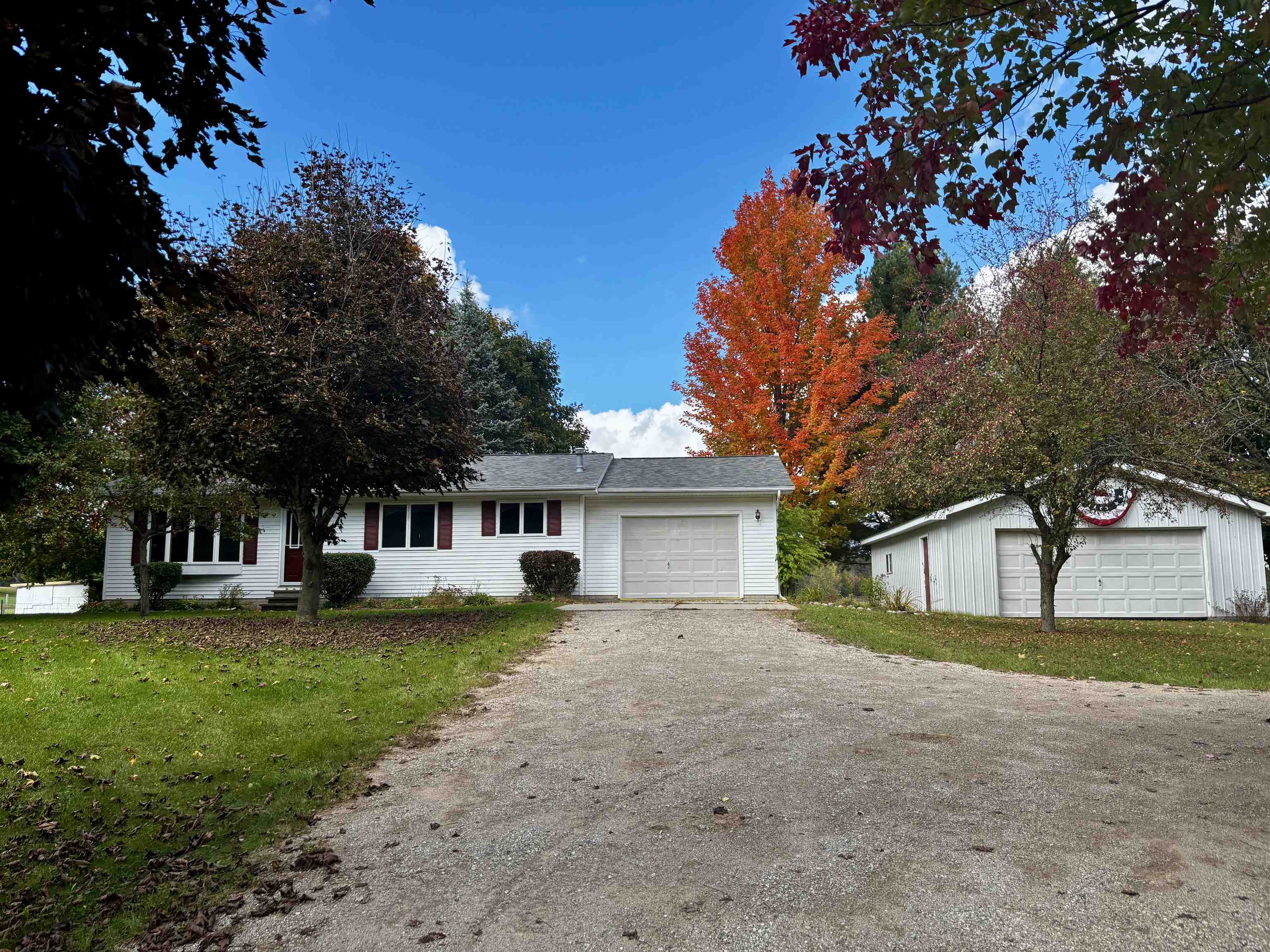 Photo 3 of Single family home for sale at 1640 W Surrey Rd, Farwell, MI 48622 | MLS# 50223584 | Listing updated on 2026-10-06