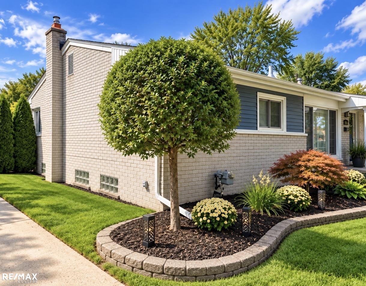 Photo 4 of Single family home for sale at 29901 Rosebriar St, Saint Clair Shores, MI 48082 | MLS# 58050223585 | Listing updated on 2026-10-02