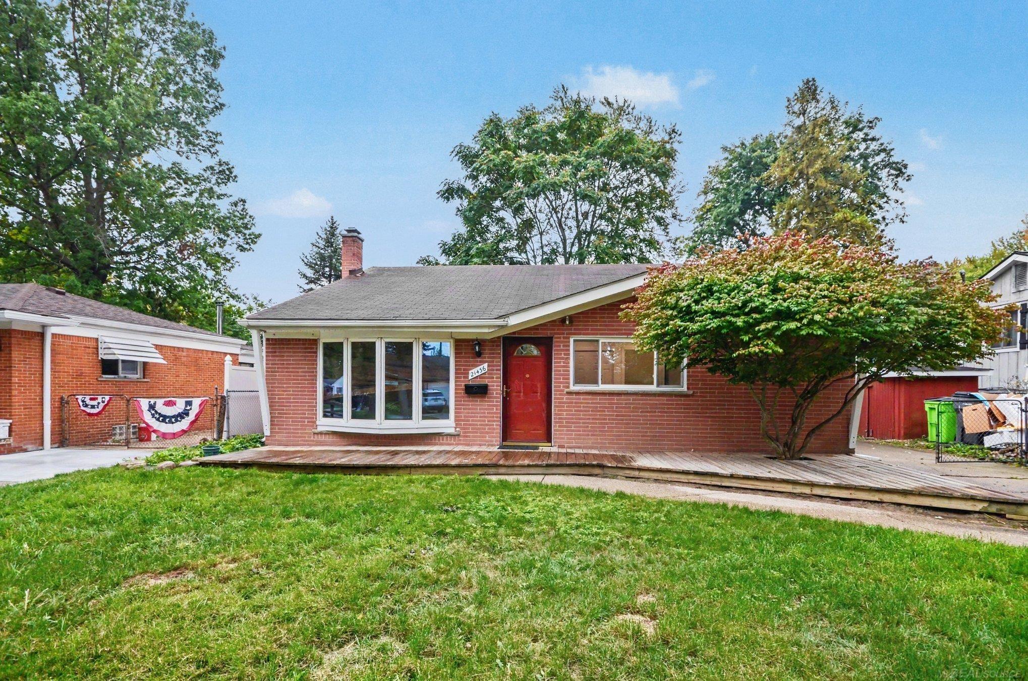 Photo 3 of Single family home for sale at 21436 Sunnyview St, Clinton Township, MI 48035 | MLS# 58050223592 | Listing updated on 2026-10-01