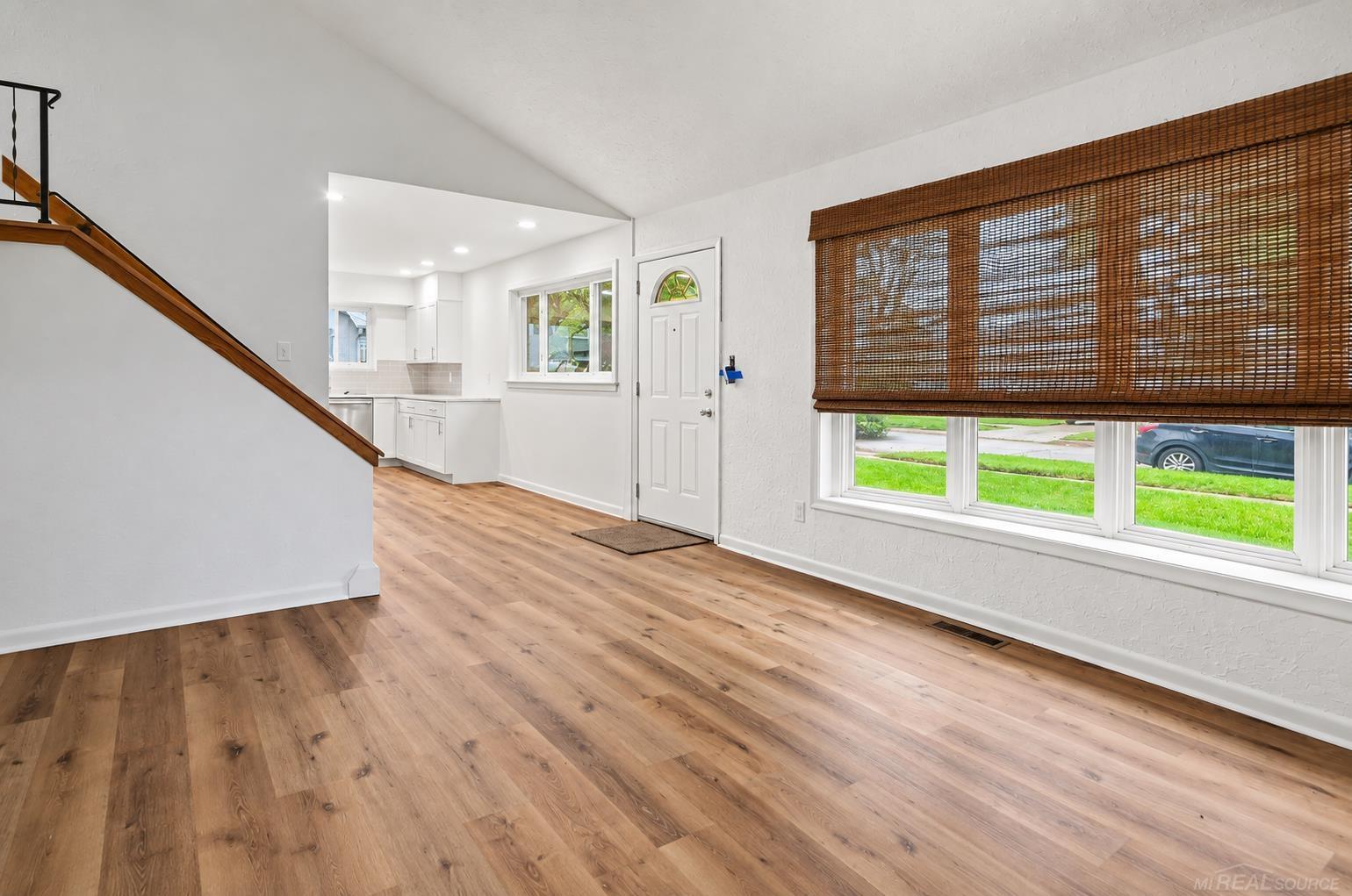 Photo 3 of Single family home for sale at 21436 Sunnyview St, Clinton Township, MI 48035 | MLS# 58050223592 | Listing updated on 2026-10-01