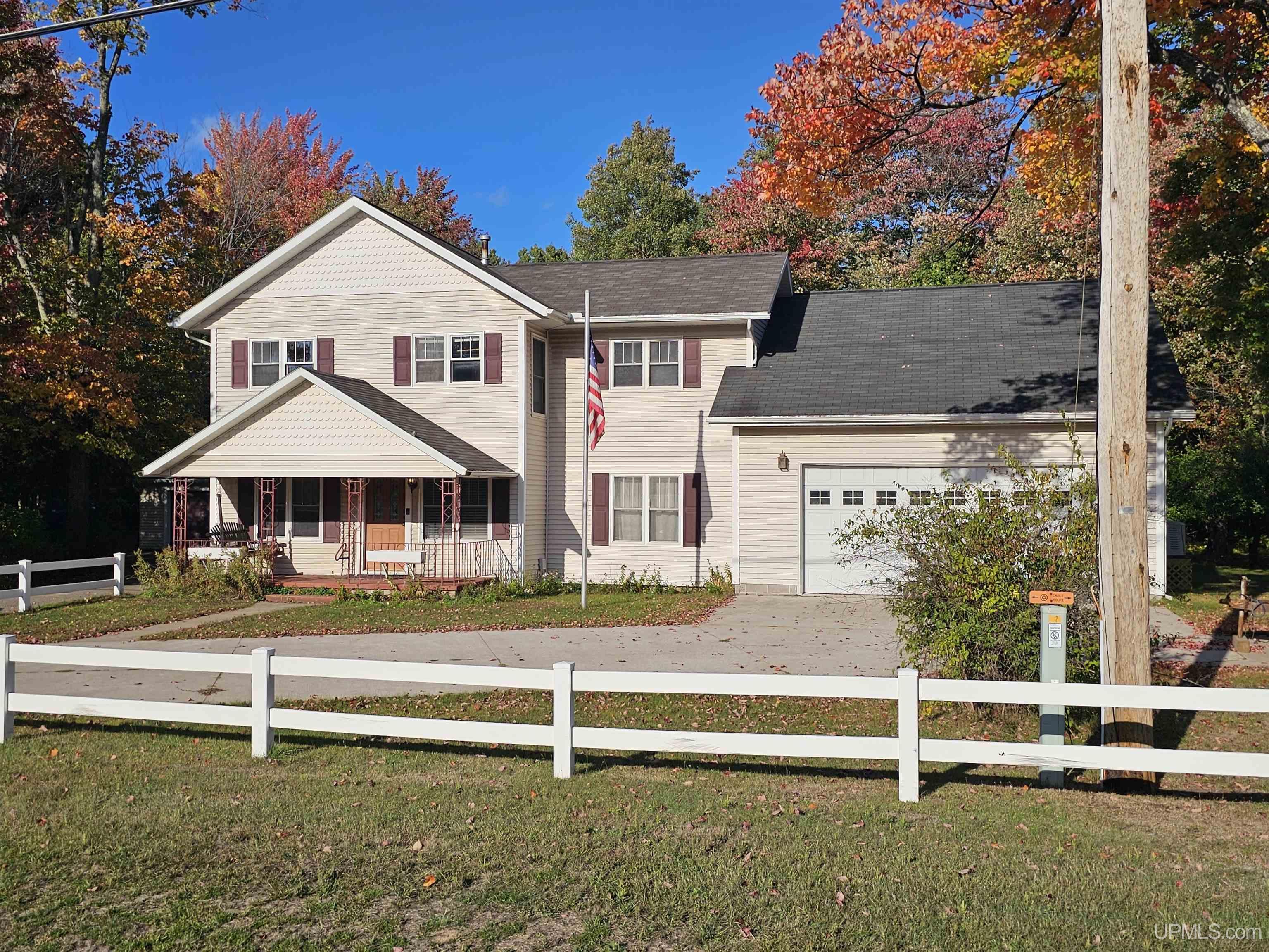 Photo 3 of Single family home for sale at 6425 Us 41 Hwy, Marquette, MI 49855 | MLS# 50223607 | Listing updated on 2026-10-01