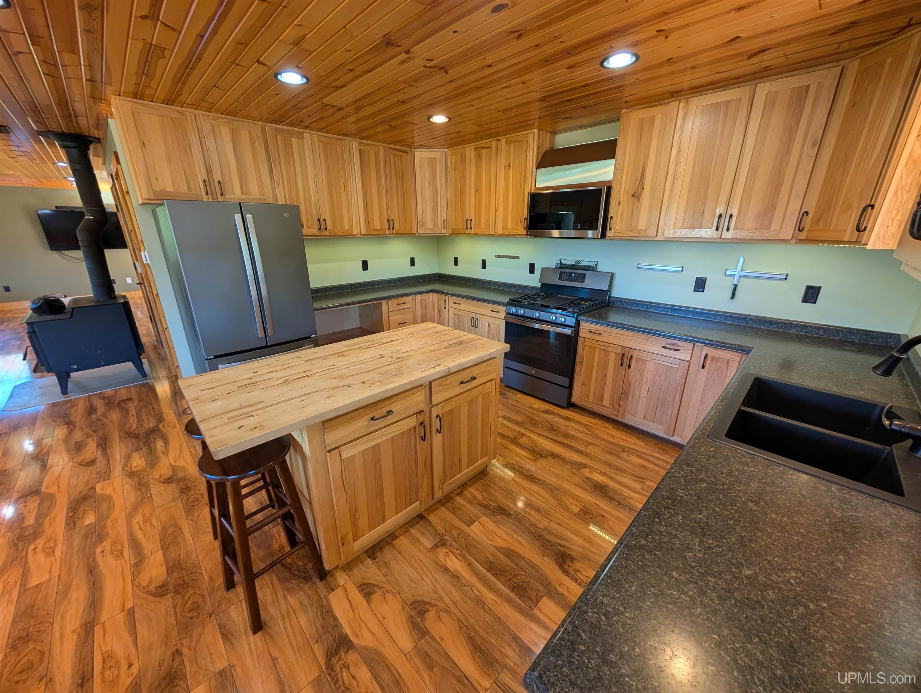 Photo 3 of Single family home for sale at 2428 Fh 16 Hwy, Trout Creek, MI 49967 | MLS# 50223621 | Listing updated on 2026-10-02