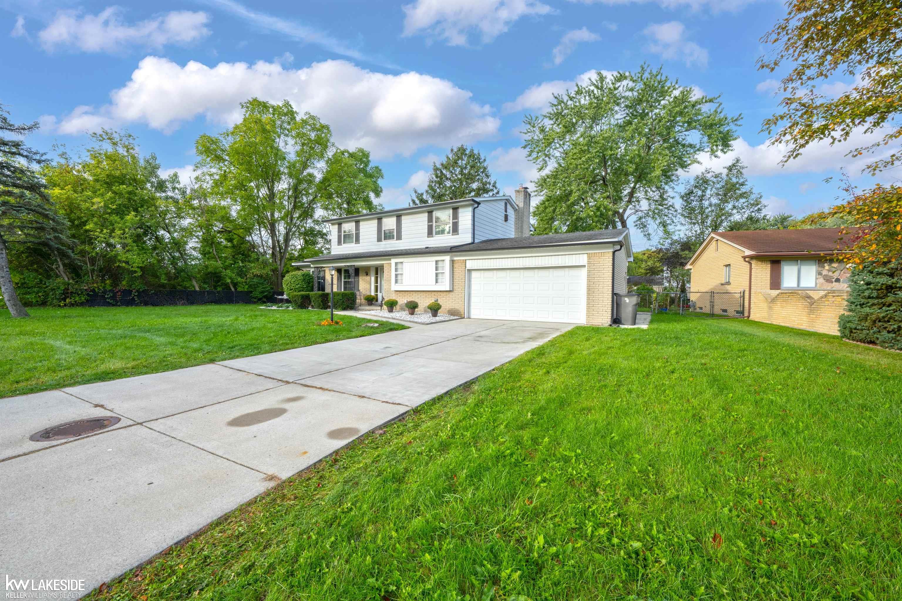 Photo 2 of Single family home for sale at 35027 Pappstein Dr, Clinton Township, MI 48035 | MLS# 58050223622 | Listing updated on 2026-10-05