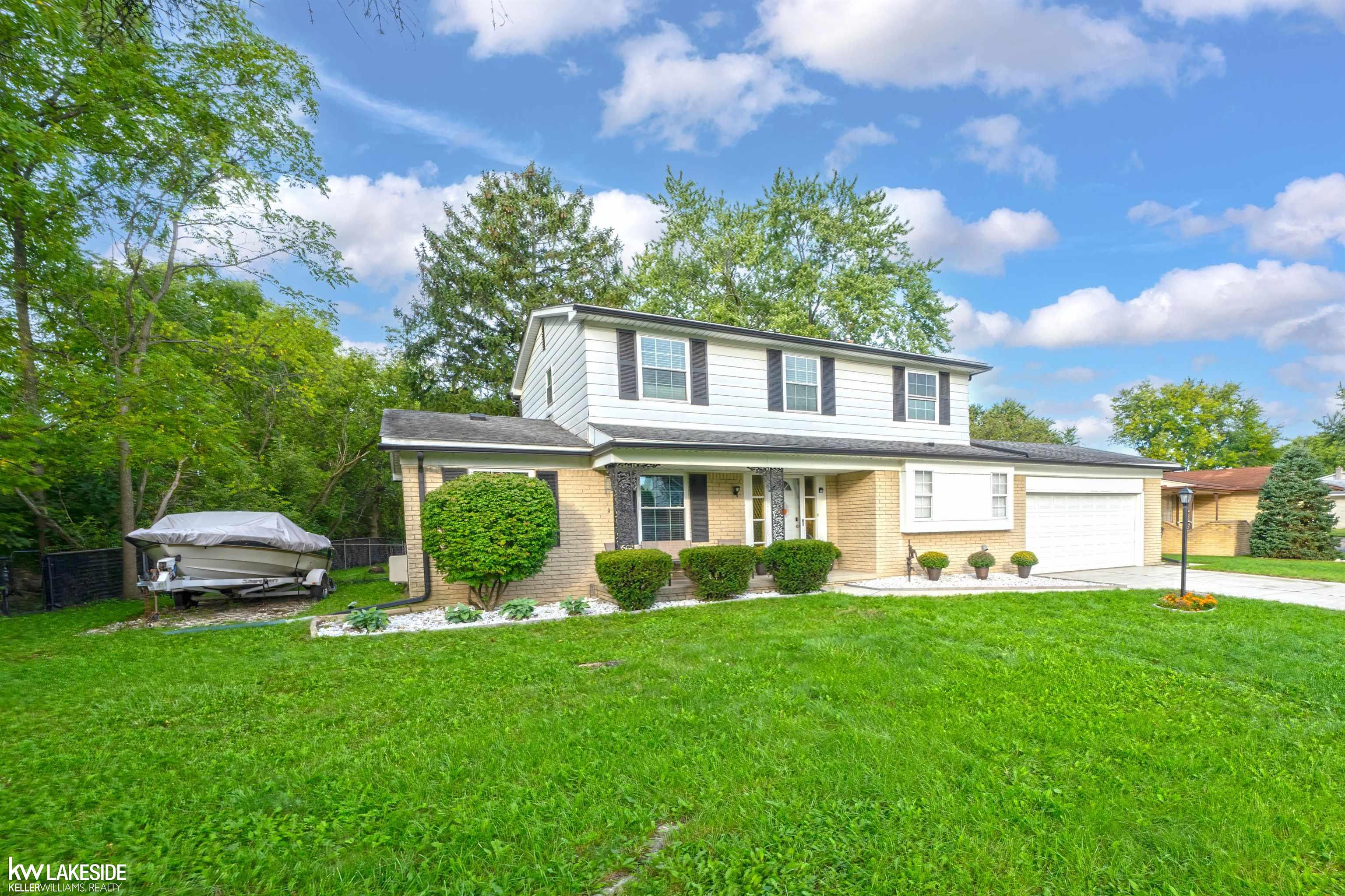 Photo 3 of Single family home for sale at 35027 Pappstein Dr, Clinton Township, MI 48035 | MLS# 58050223622 | Listing updated on 2026-10-05