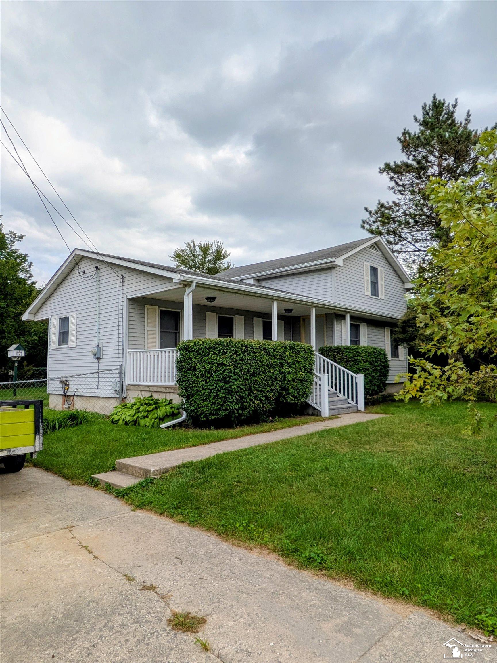 Photo 3 of Single family home for sale at 12430 Maxwell Rd, Carleton, MI 48117 | MLS# 57050223626 | Listing updated on 2026-10-06