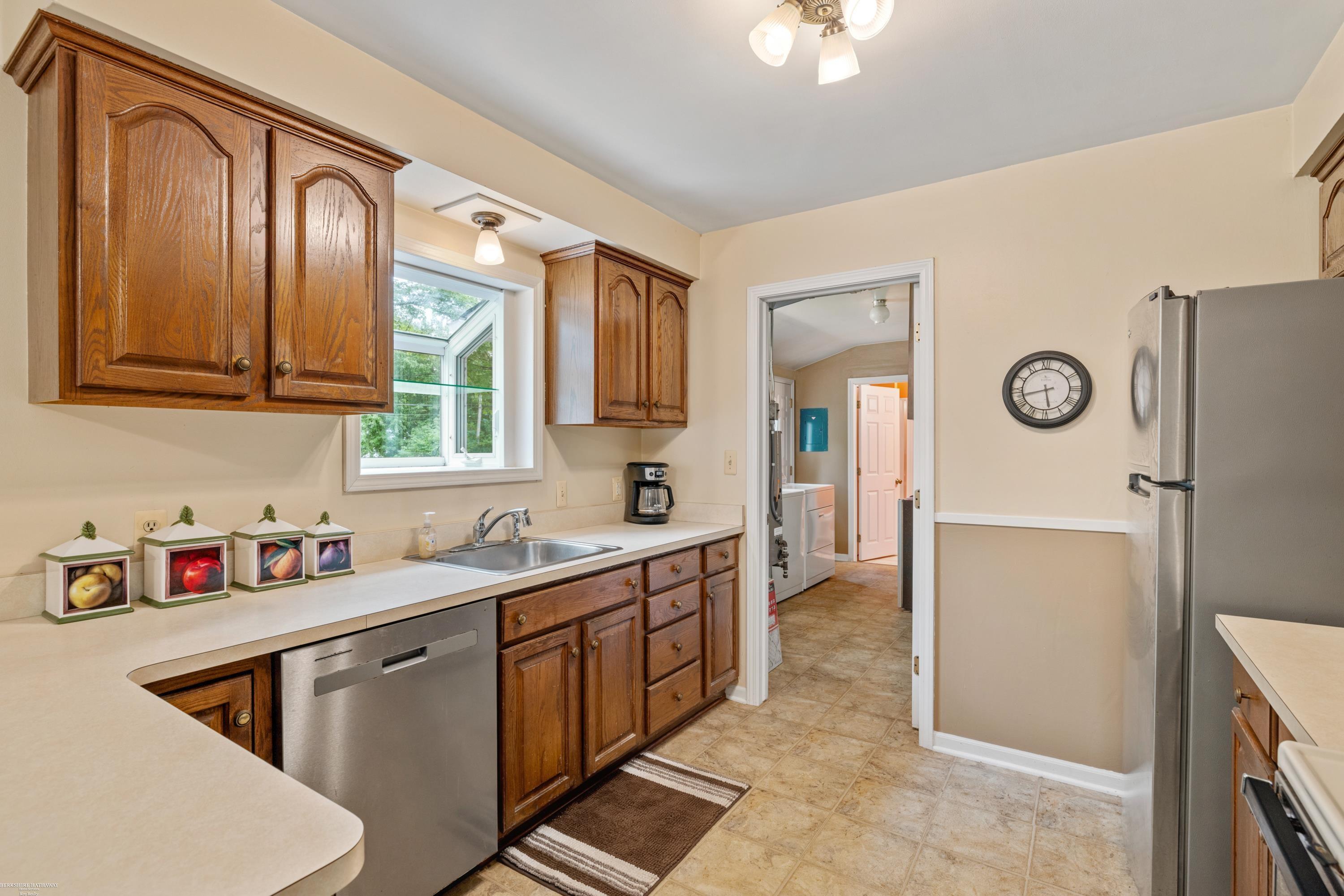 Photo 3 of Single family home for sale at 39370 Long St, Harrison Township, MI 48045 | MLS# 58050223627 | Listing updated on 2026-10-05