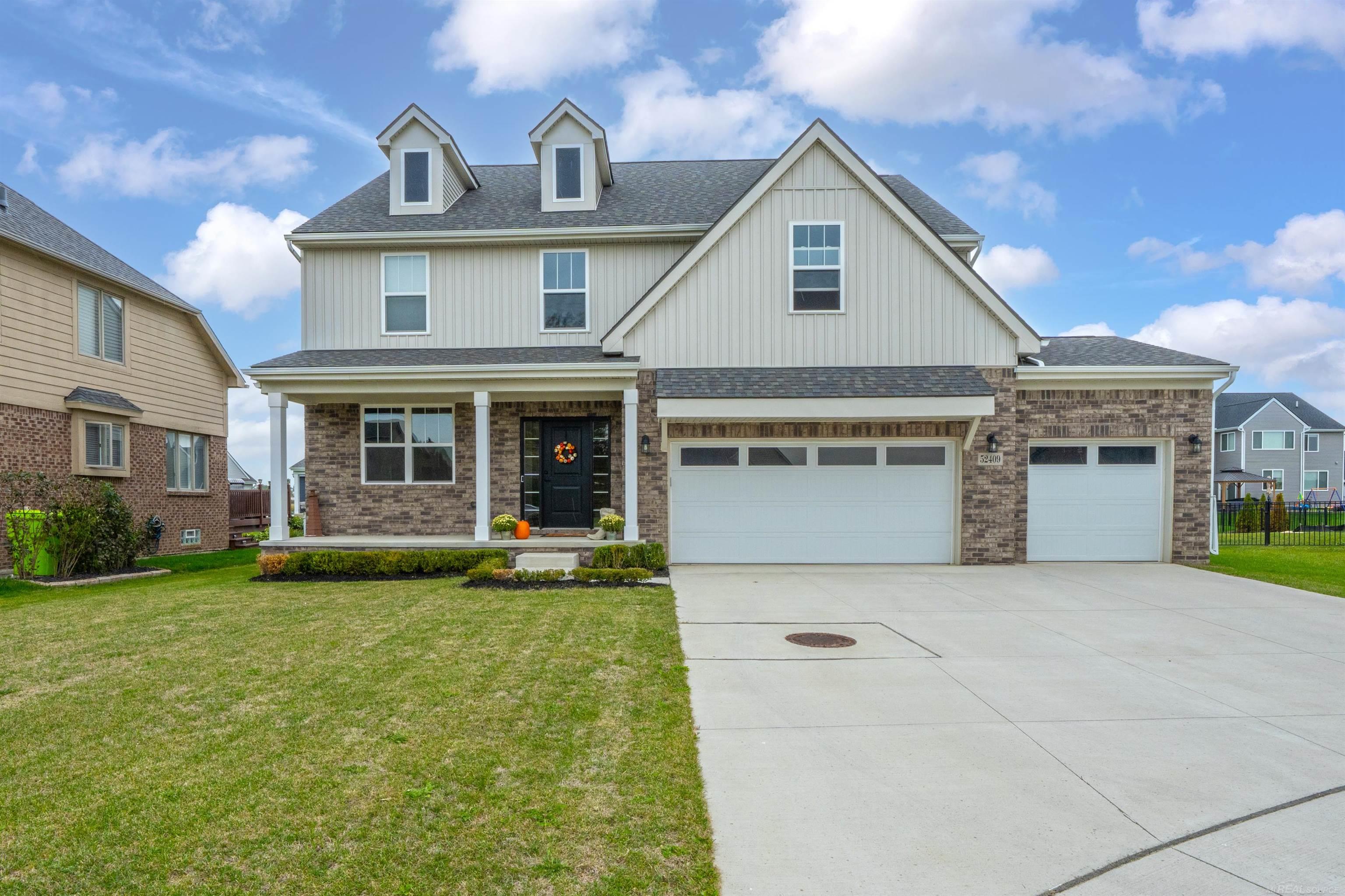 Photo 2 of Single family home for sale at 52409 Monaco Dr, Macomb, MI 48042 | MLS# 58050223628 | Listing updated on 2026-10-01