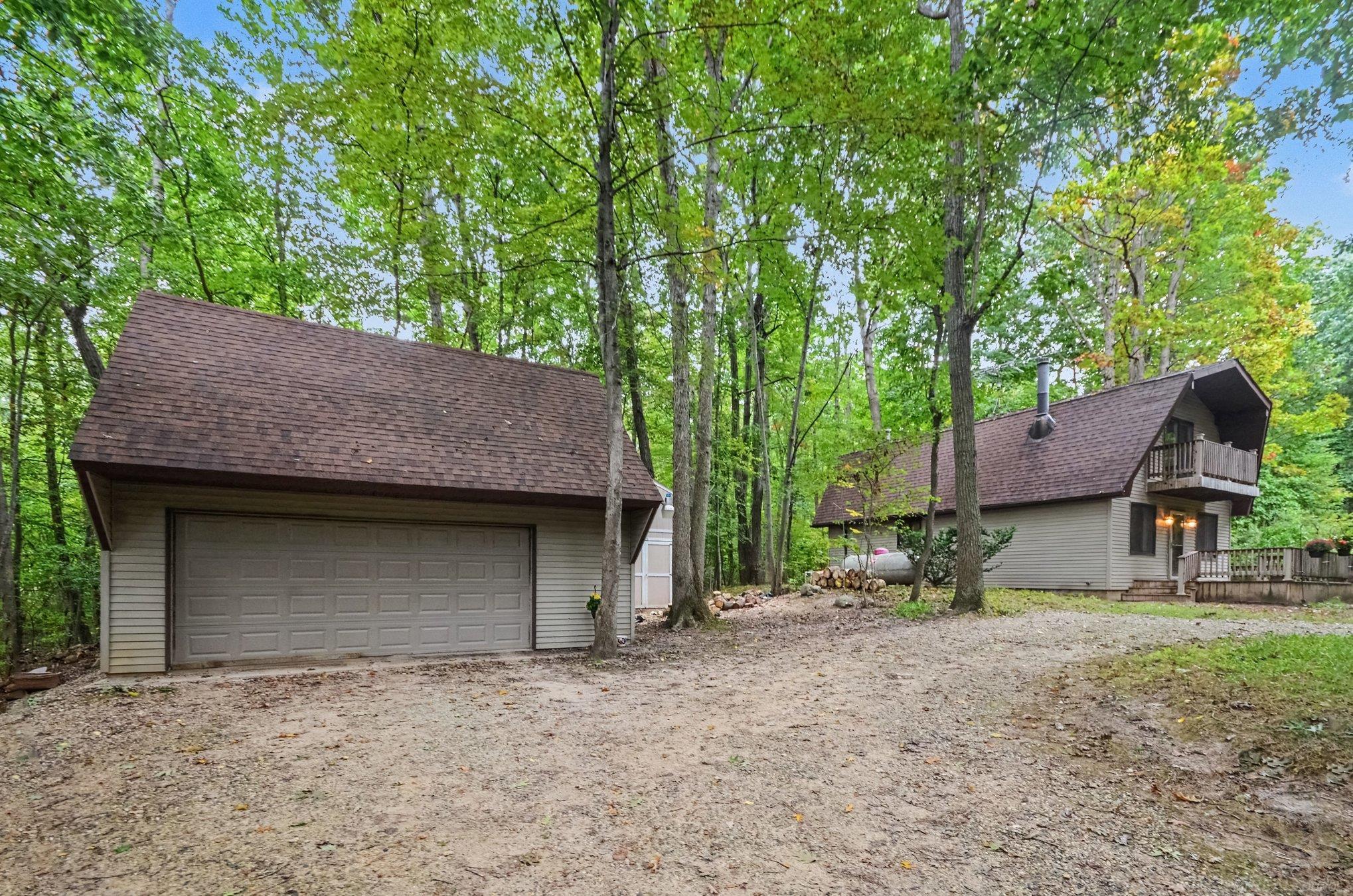 3816 Adams Drive photo 2