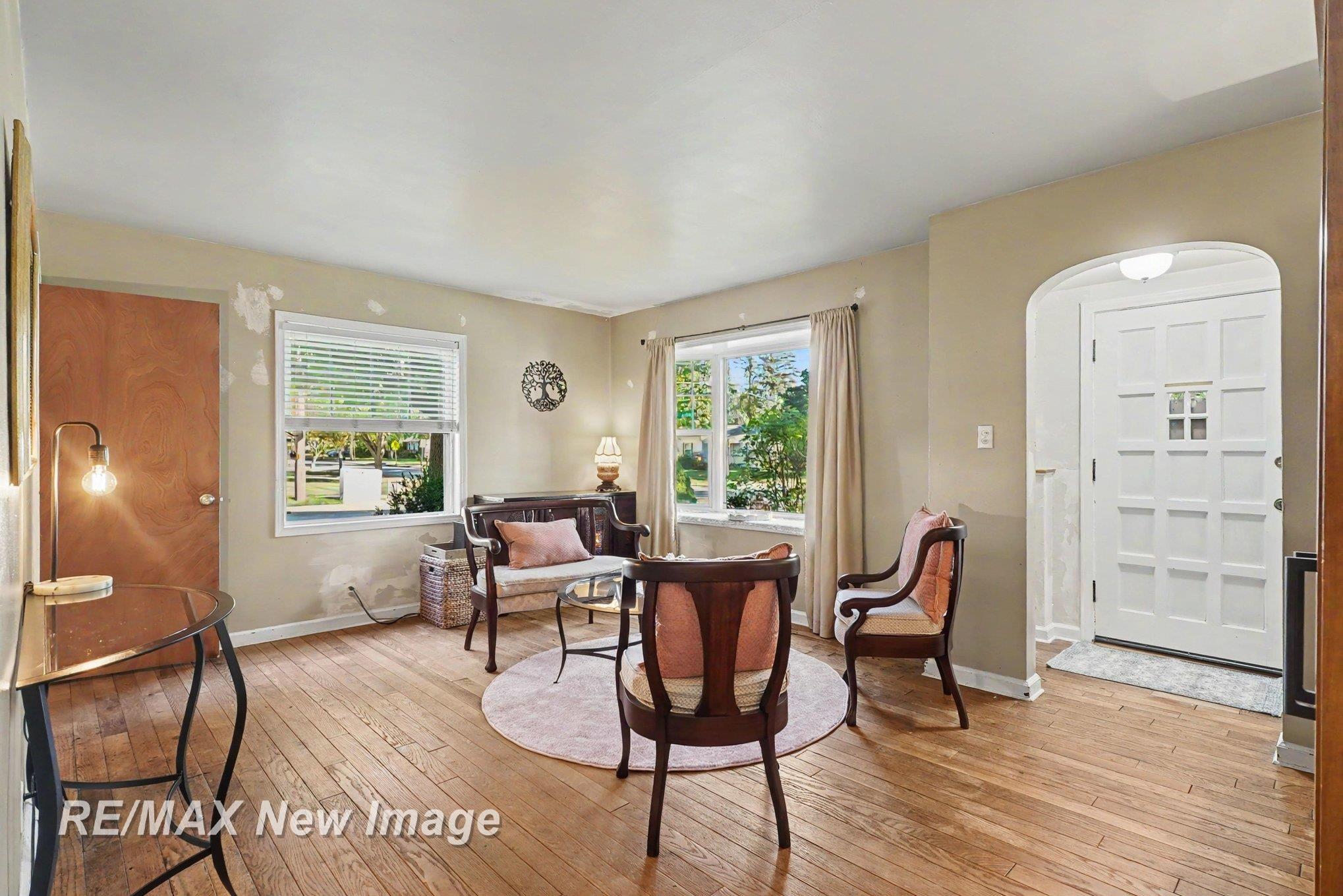 Photo 4 of Single family home for sale at 617 E Ashman St, Midland, MI 48642 | MLS# 61050223651 | Listing updated on 2026-10-02