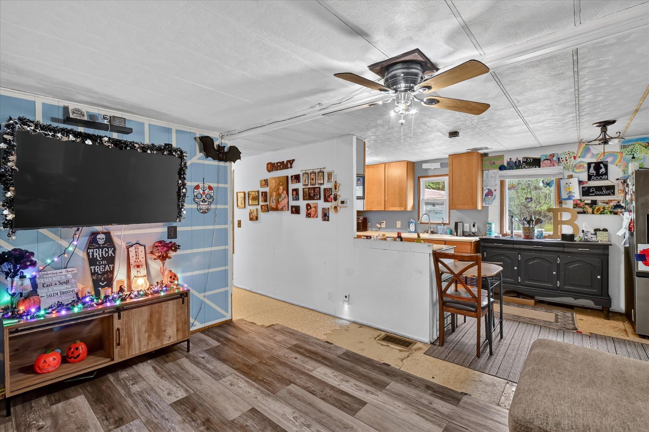 Photo 4 of Single family home for sale at 2504 Smith St, Sanford, MI 48657 | MLS# 5050223653 | Listing updated on 2026-10-03