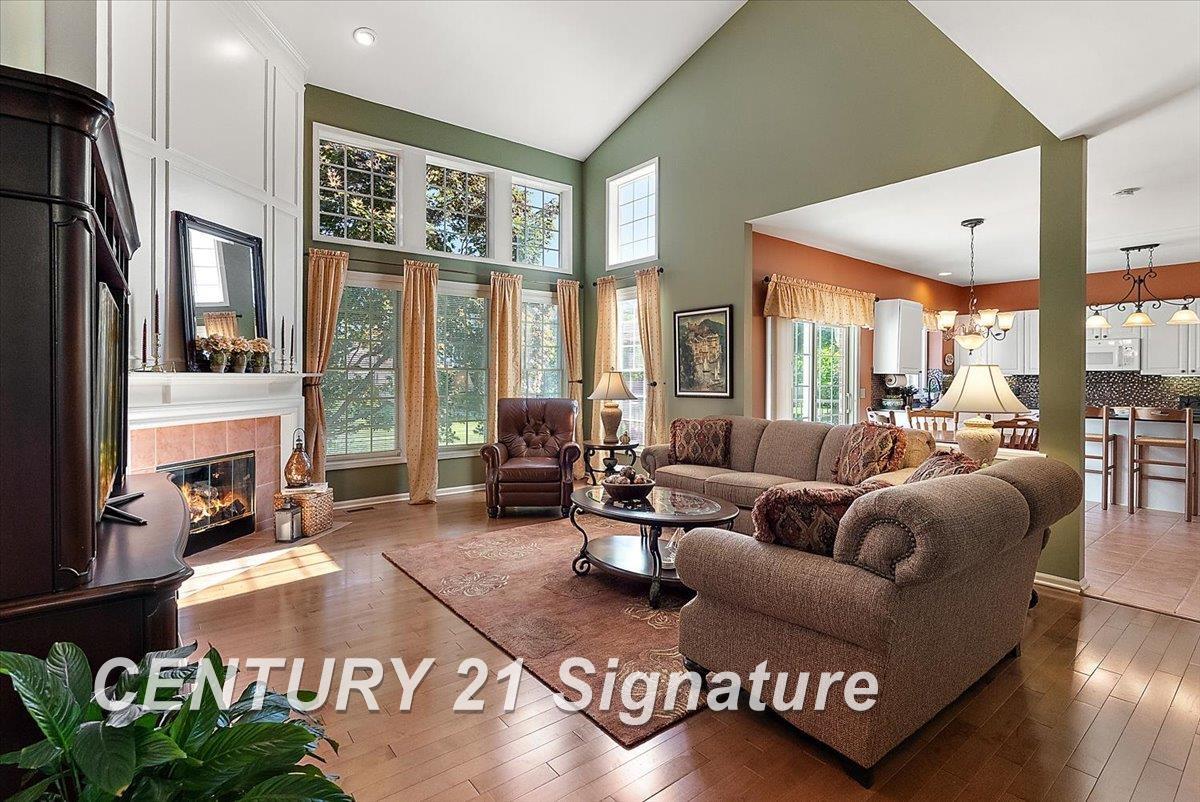 Photo 4 of Single family home for sale at 966 Holw Corners Ct, Rochester, MI 48307 | MLS# 61050223658 | Listing updated on 2026-10-05