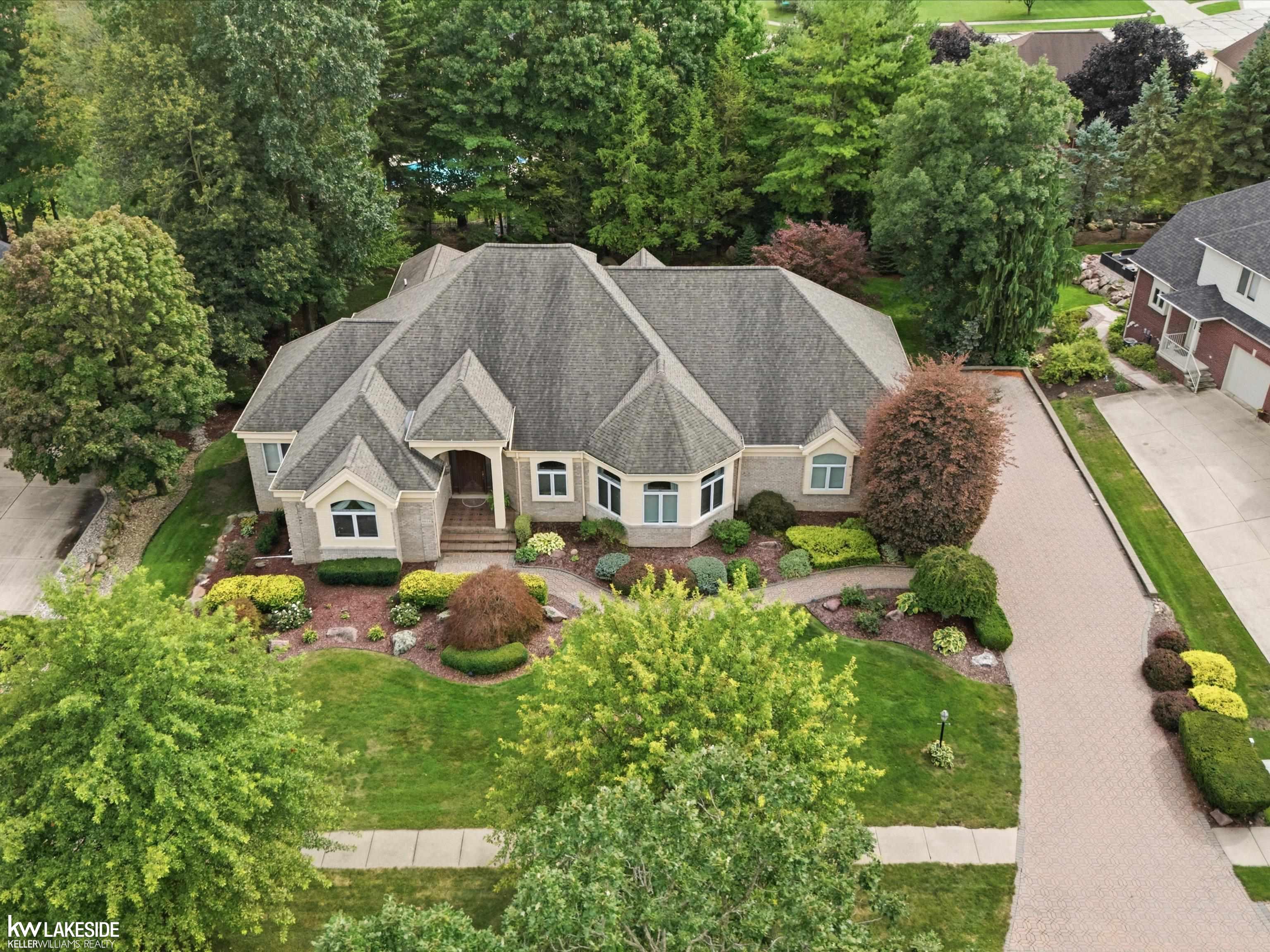 Photo 2 of Single family home for sale at 8804 Tournament Dr, Washington, MI 48094 | MLS# 58050223672 | Listing updated on 2026-10-02