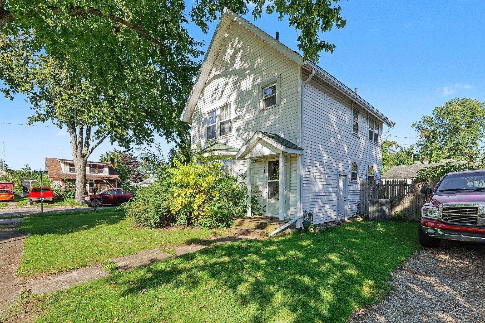 Photo 3 of Single family home for sale at 600 Laurel St, Sturgis, MI 49091 | MLS# 61050223677 | Listing updated on 2026-10-02