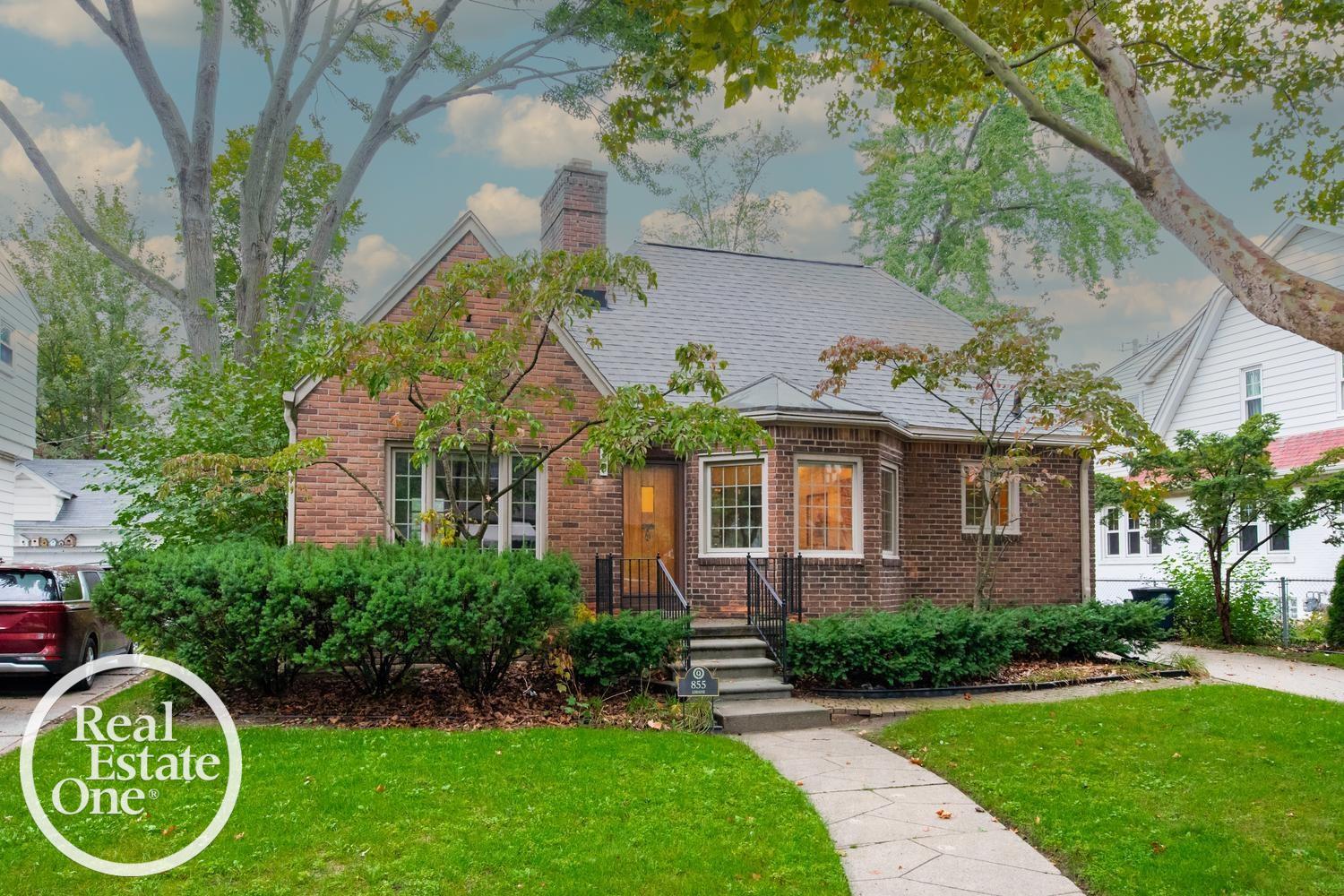 Photo 1 of Single family home for sale at 855 Loraine St, Grosse Pointe, MI 48230 | MLS# 58050223678 | Listing updated on 2026-10-02