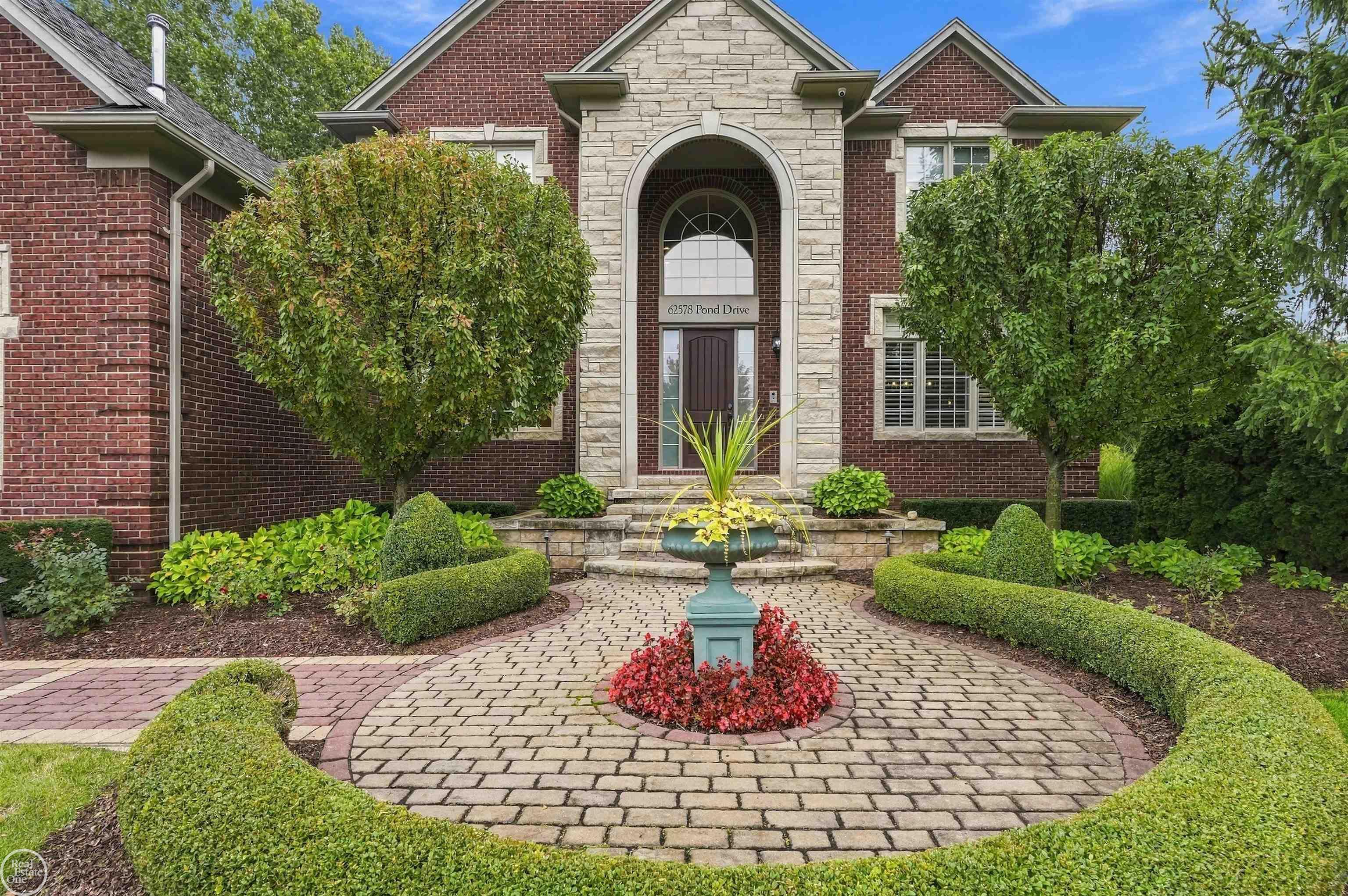 Photo 3 of Mansion for sale at 62578 Pond Dr, Washington, MI 48094 | MLS# 58050223683 | Listing updated on 2026-10-07