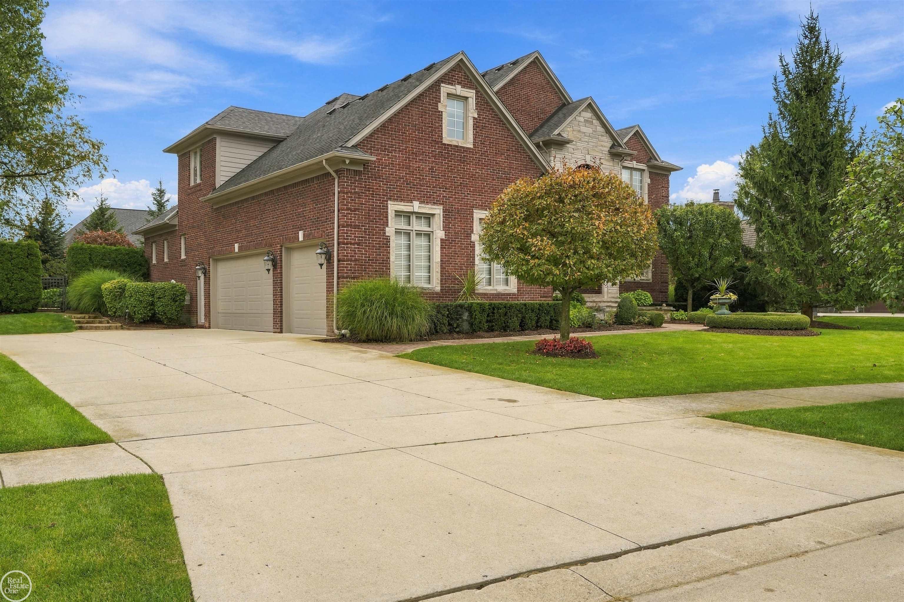 Photo 3 of Single family home for sale at 62578 Pond Dr, Washington, MI 48094 | MLS# 58050223683 | Listing updated on 2026-10-07