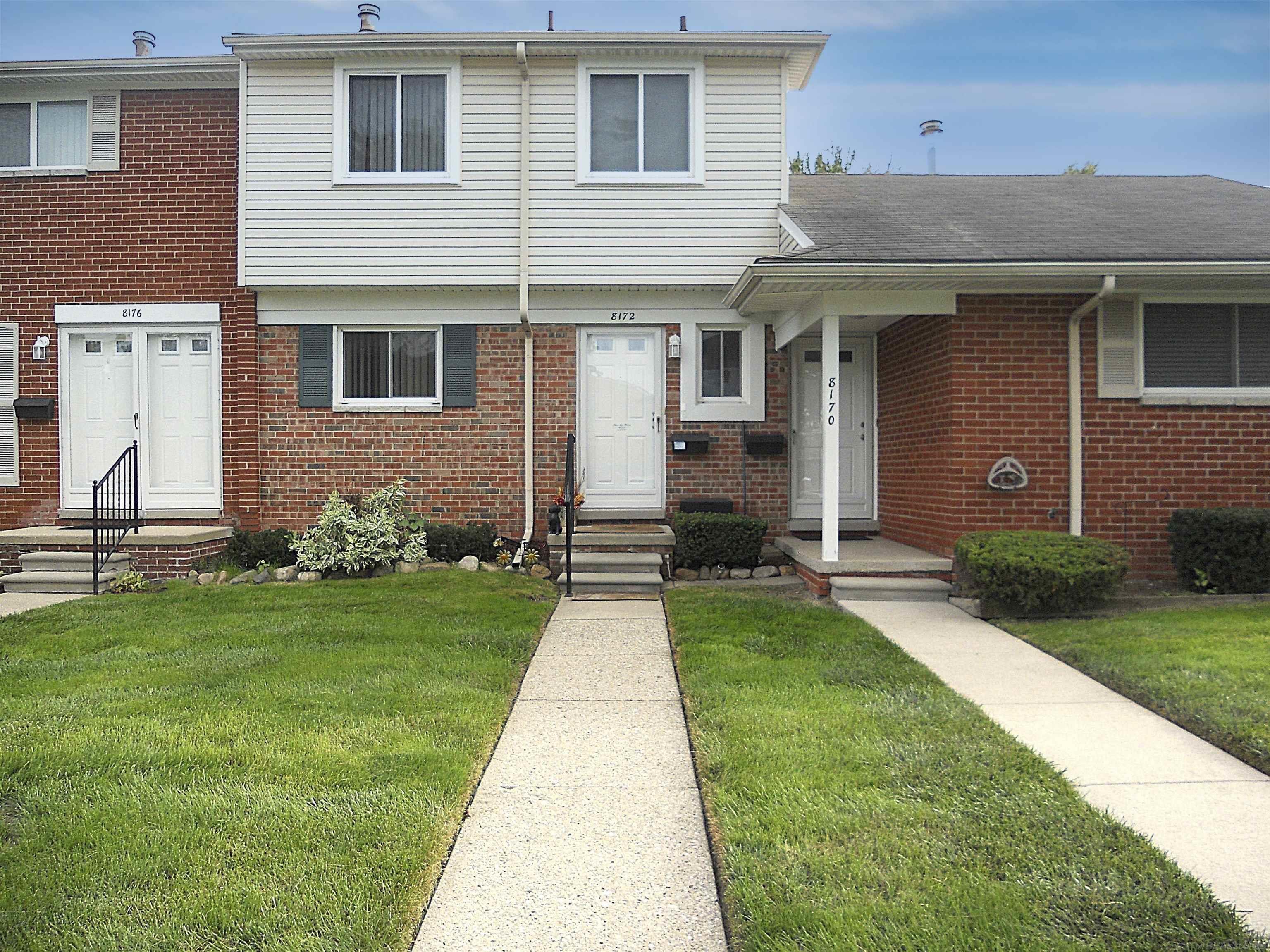 Photo 1 of Condo for sale at 8172 Farnum Ave, Warren, MI 48093 | MLS# 58050223695 | Listing updated on 2026-10-04