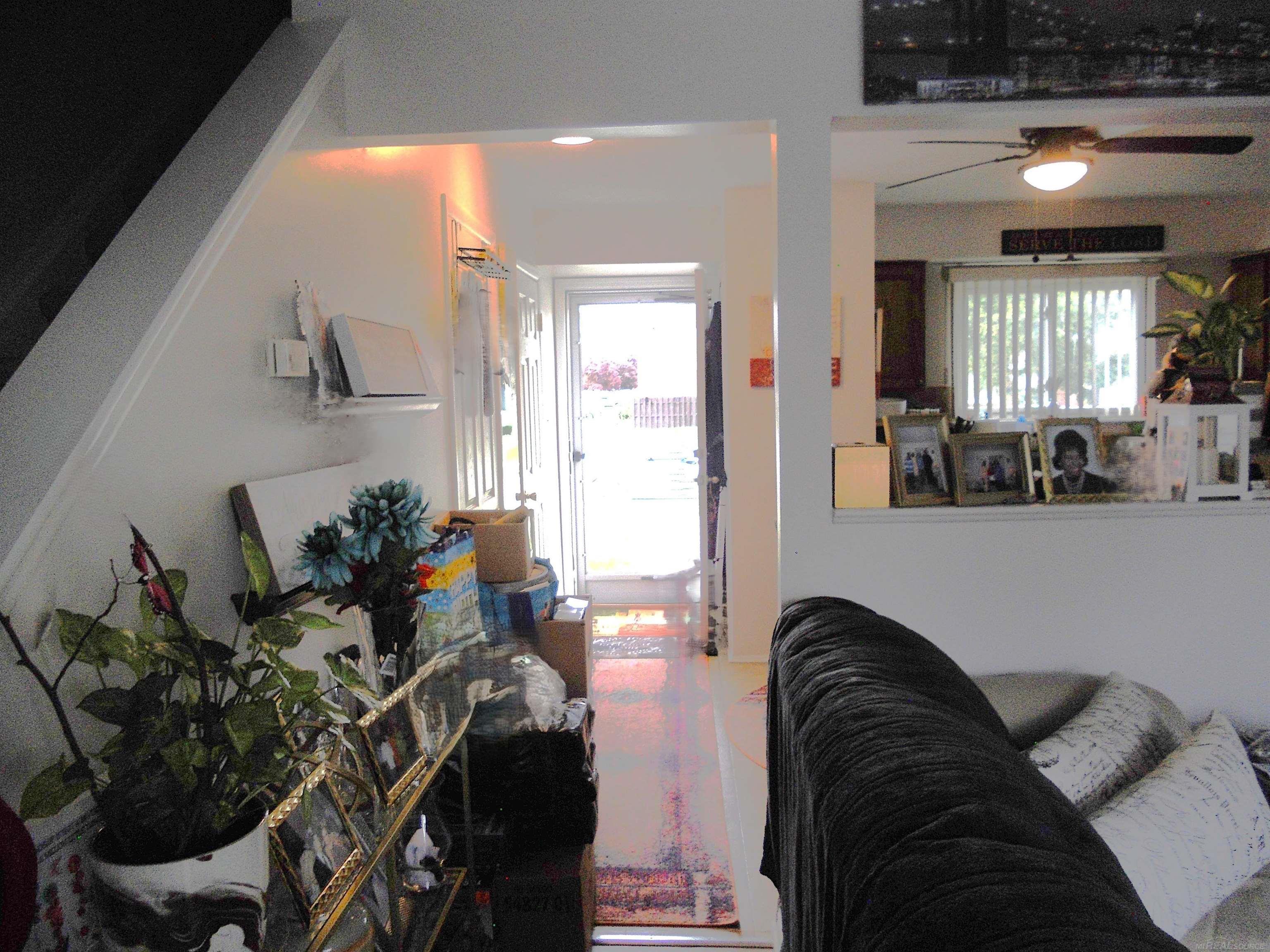 Photo 4 of House for sale at 8172 Farnum Ave, Warren, MI 48093 | MLS# 58050223695 | Listing updated on 2026-10-04