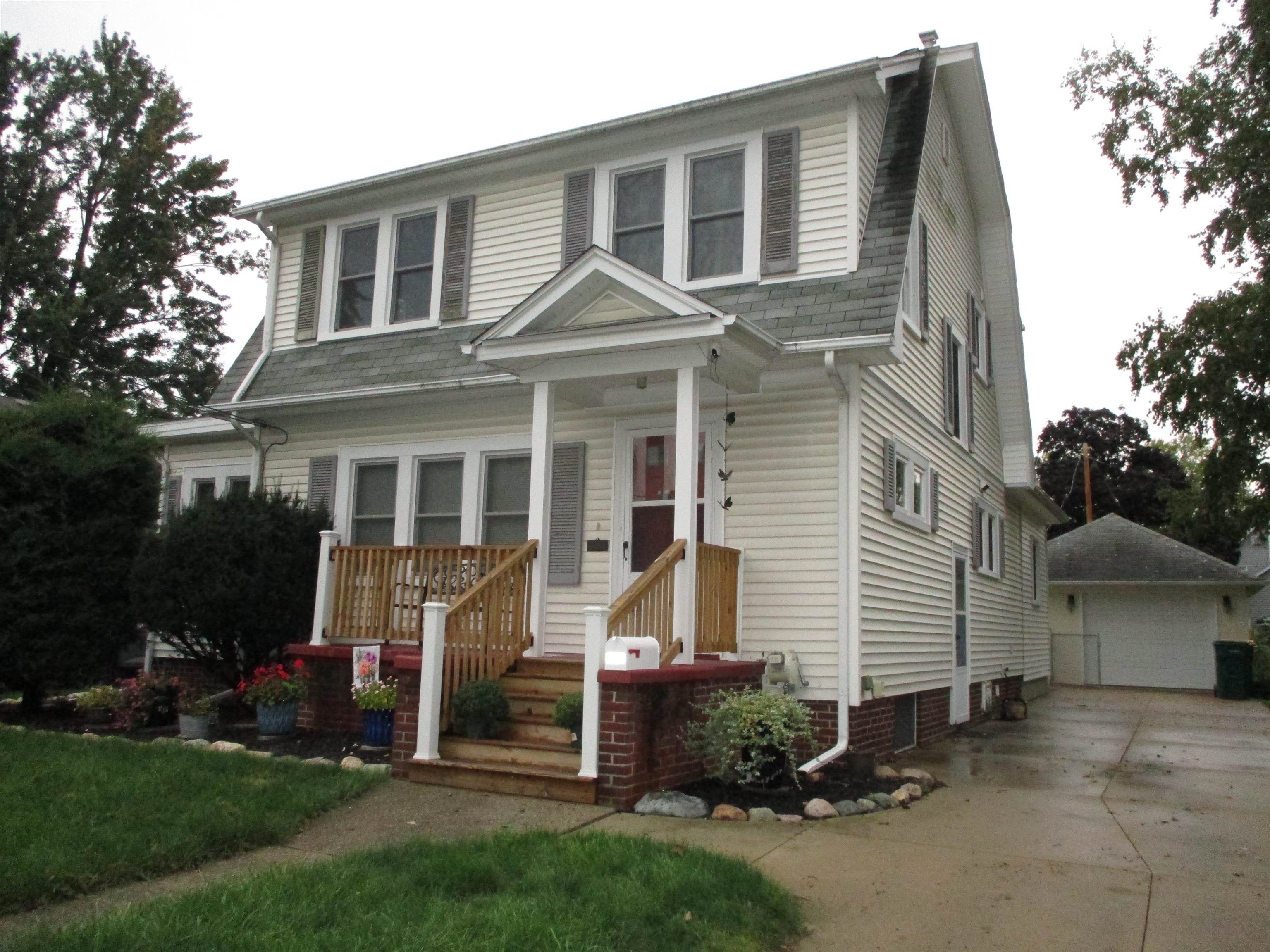 Single family home for sale at 507 Marquette St, Durand, MI 48429 | MLS# 60050223707