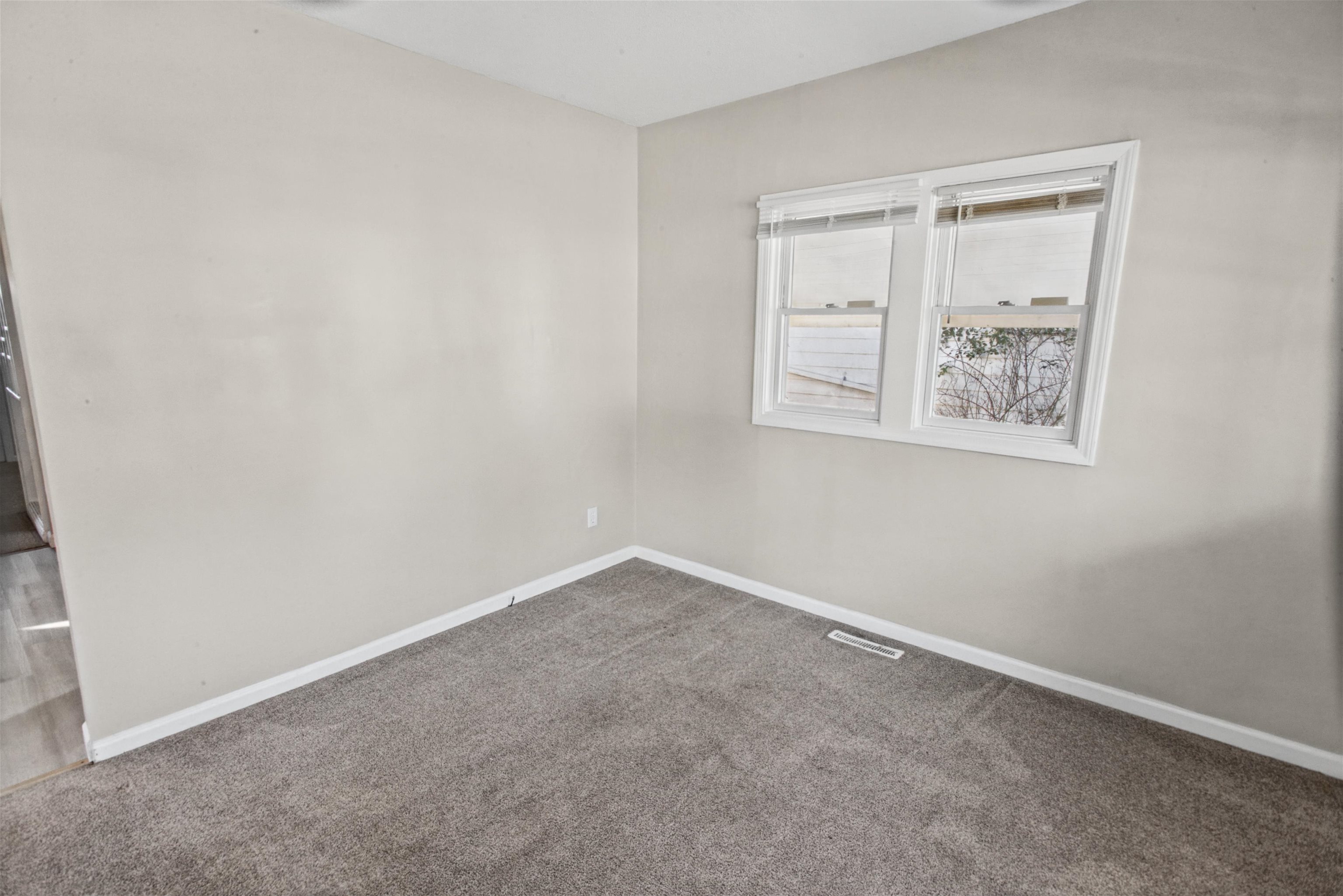 Photo 3 of Single family home for sale at 1248 Wells St, Burton, MI 48529 | MLS# 5050223724 | Listing updated on 2026-10-02