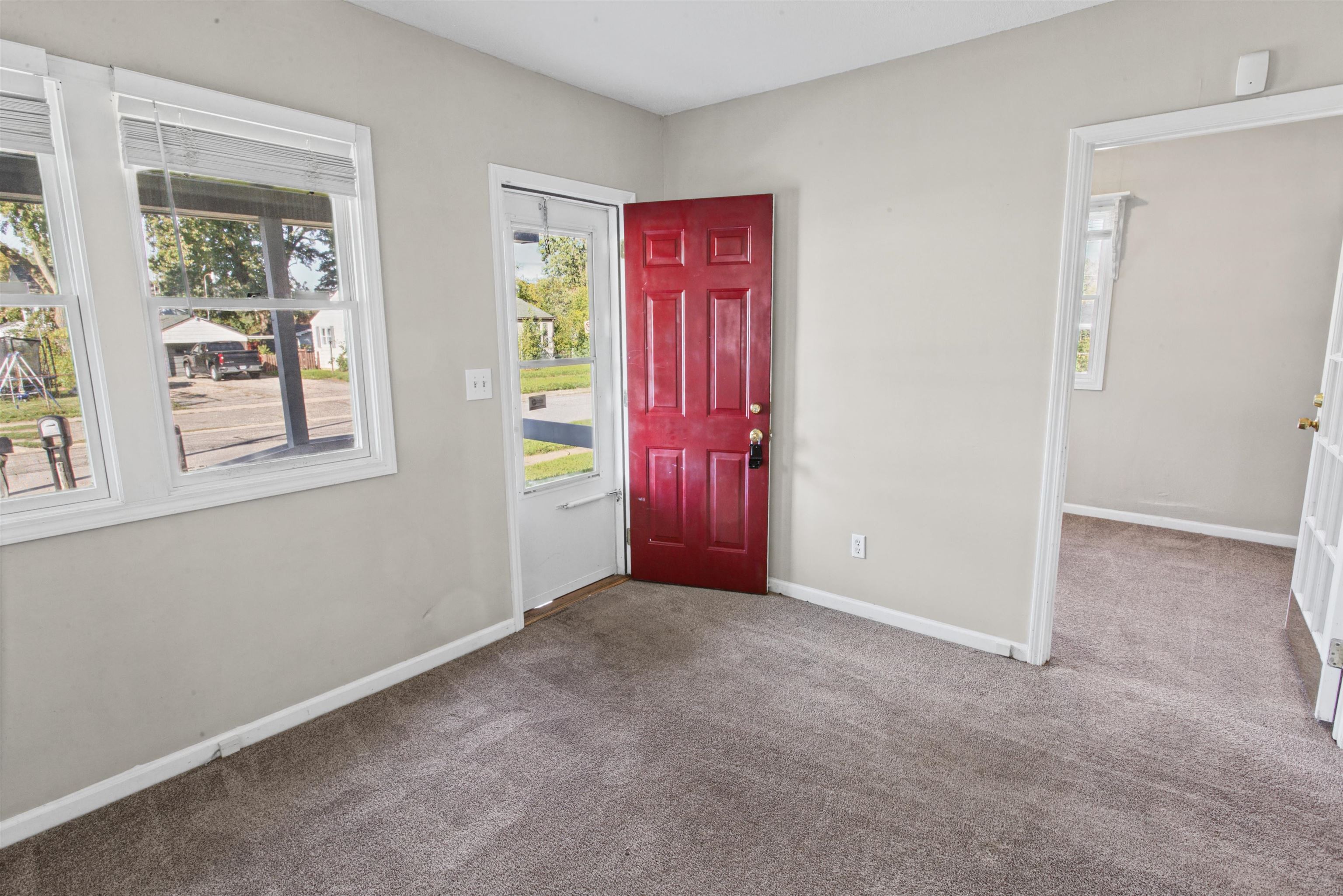 Photo 4 of Single family home for sale at 1248 Wells St, Burton, MI 48529 | MLS# 5050223724 | Listing updated on 2026-10-02