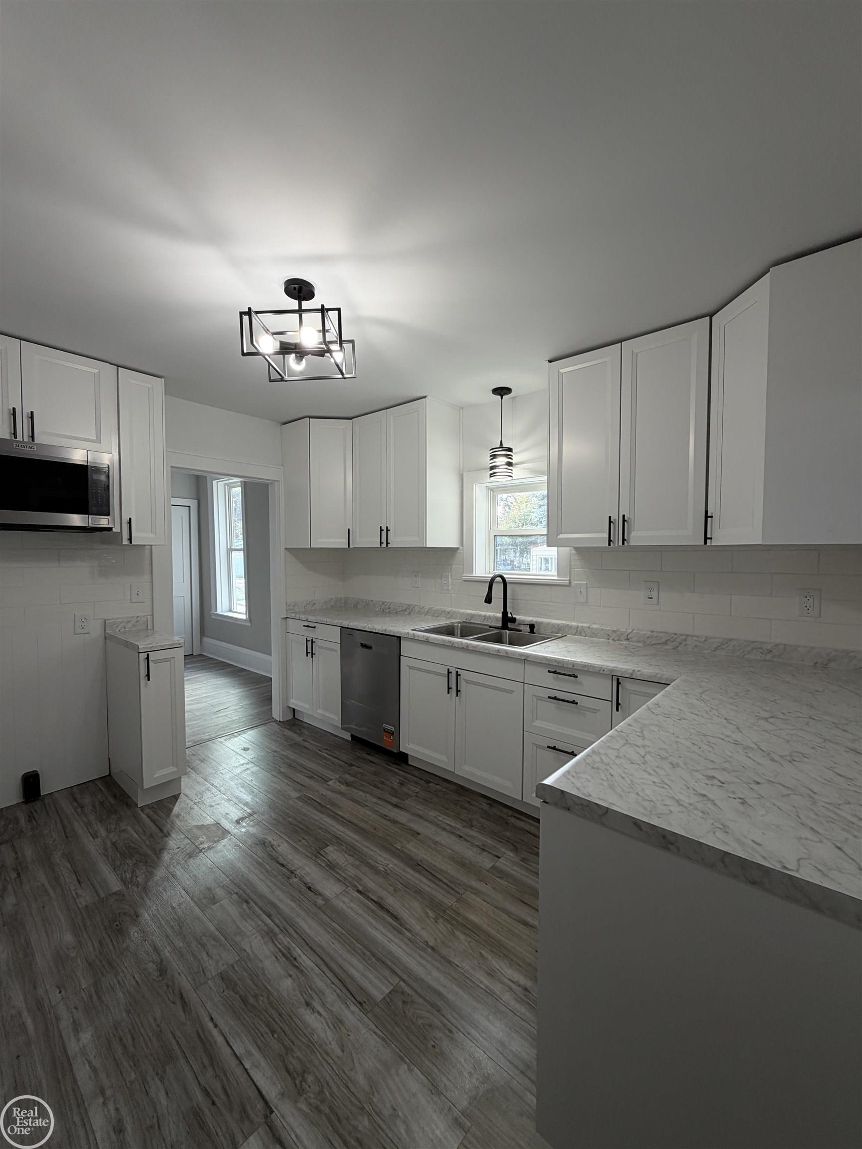 Photo 2 of Single family home for sale at 815 Beard St, Port Huron, MI 48060 | MLS# 58050223728 | Listing updated on 2026-10-05