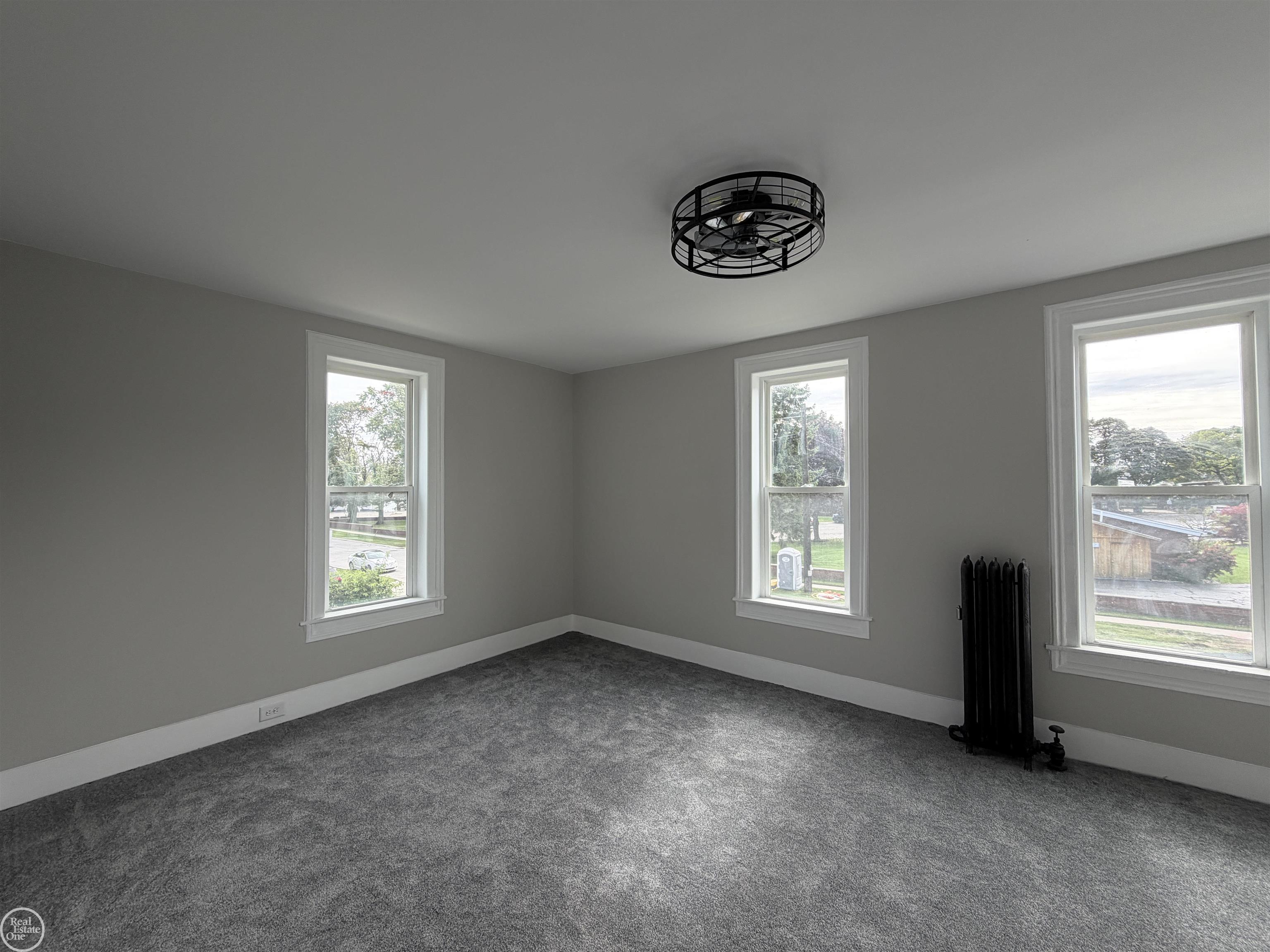 Photo 4 of Single family home for sale at 815 Beard St, Port Huron, MI 48060 | MLS# 58050223728 | Listing updated on 2026-10-05