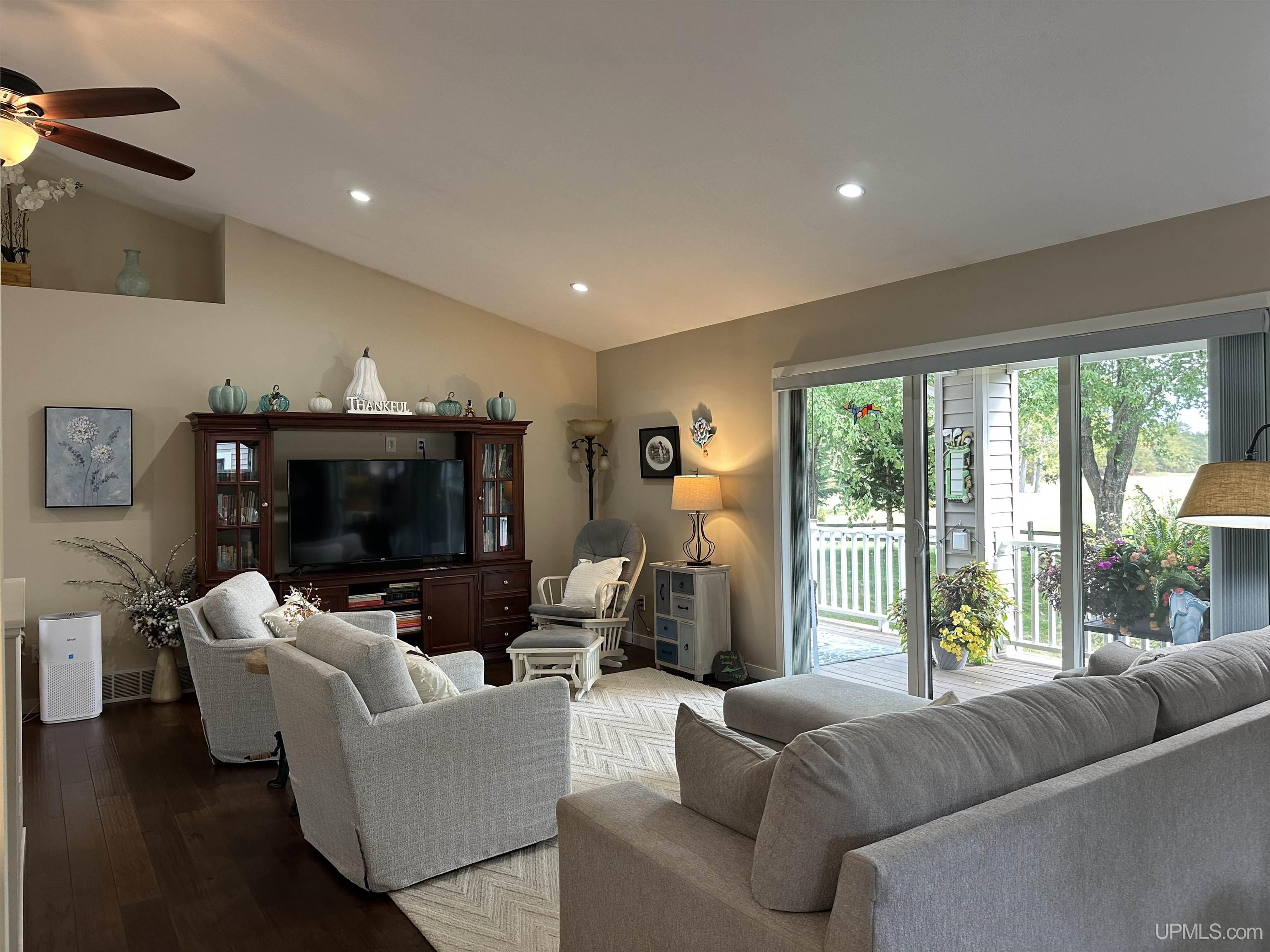 Photo 4 of Single family home for sale at 8 Red Fox Trl Rd, Marquette, MI 49855 | MLS# 50223736 | Listing updated on 2026-10-07