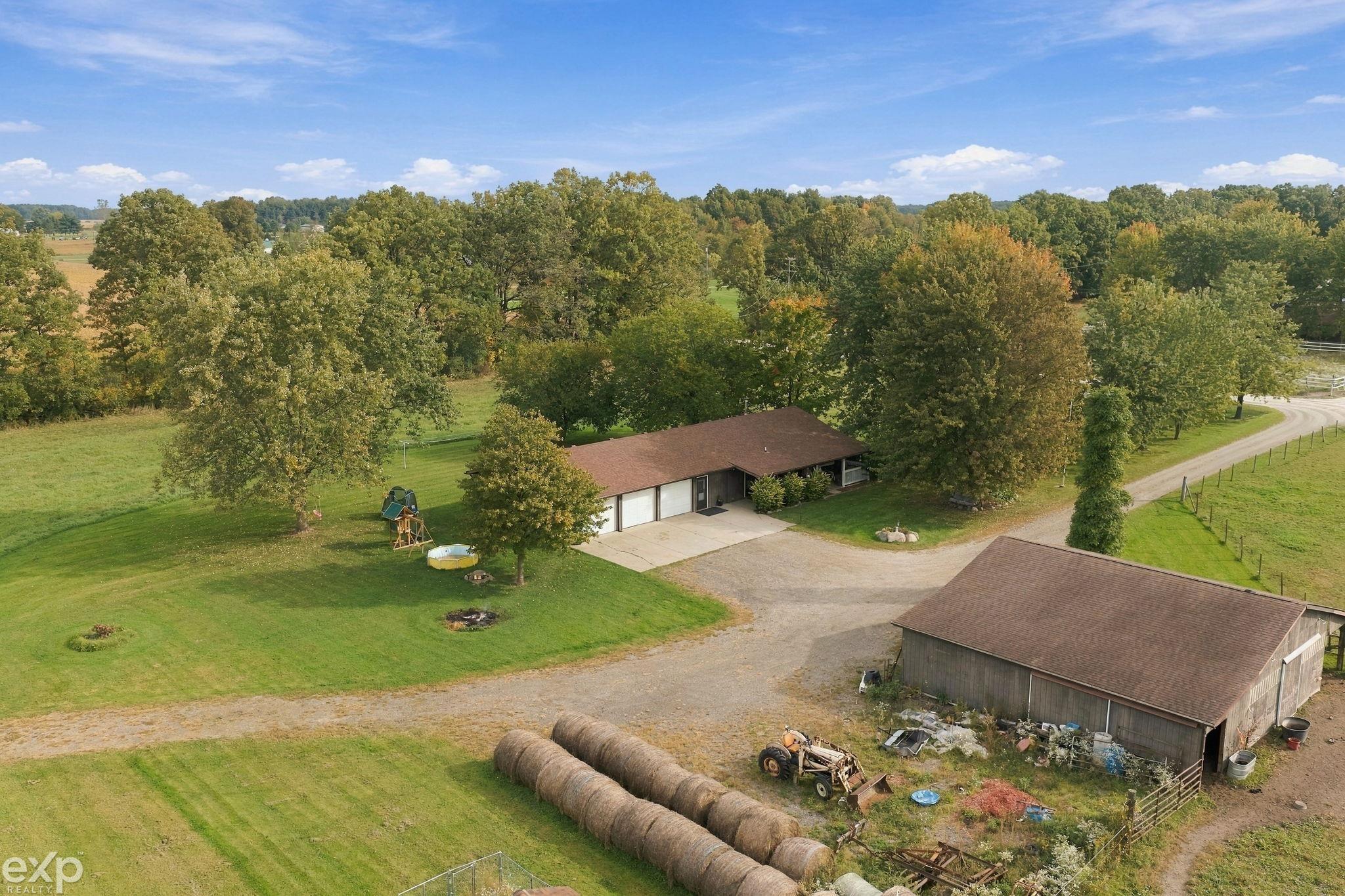 Photo 4 of Single family home for sale at 5195 Duce Rd, Kenockee, MI 48006 | MLS# 58050223753 | Listing updated on 2026-10-08