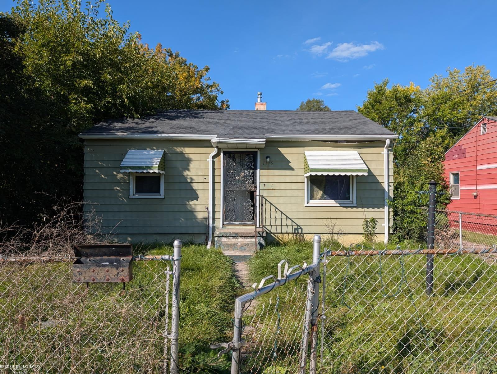 Photo 1 of Single family home for sale at 1175 E Home St, Flint, MI 48505 | MLS# 58050223755 | Listing updated on 2026-10-03