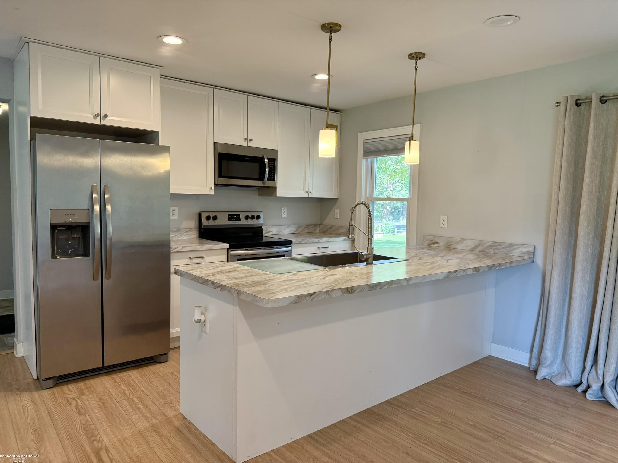 Photo 4 of Single family home for sale at 620 S Briarvale Dr, Auburn Hills, MI 48326 | MLS# 58050223763 | Listing updated on 2026-10-05