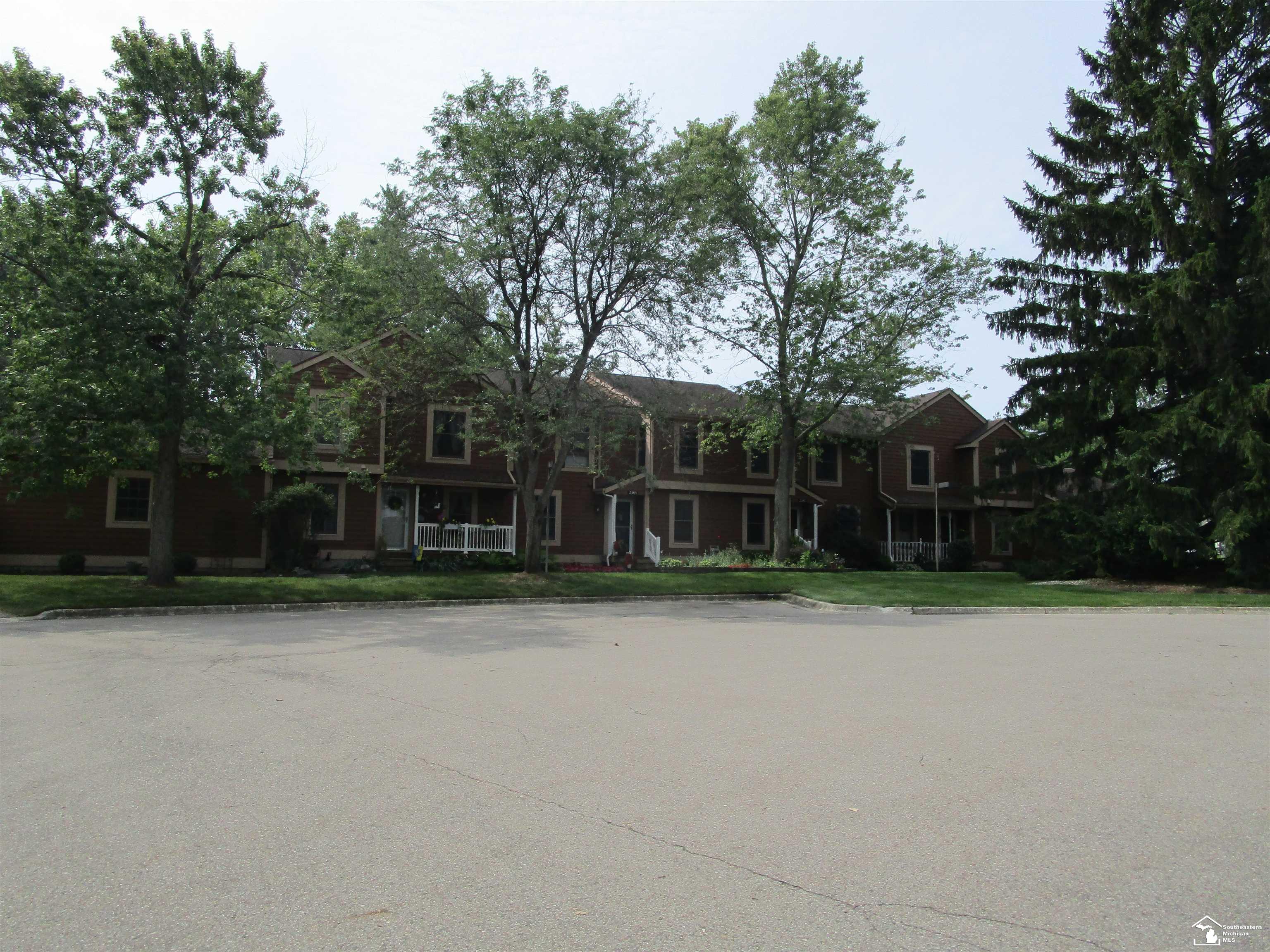 Photo 2 of Condo for sale at 2385 N Wild Blossom Ct Cir, East Lansing, MI 48823 | MLS# 57050223765 | Listing updated on 2026-10-03