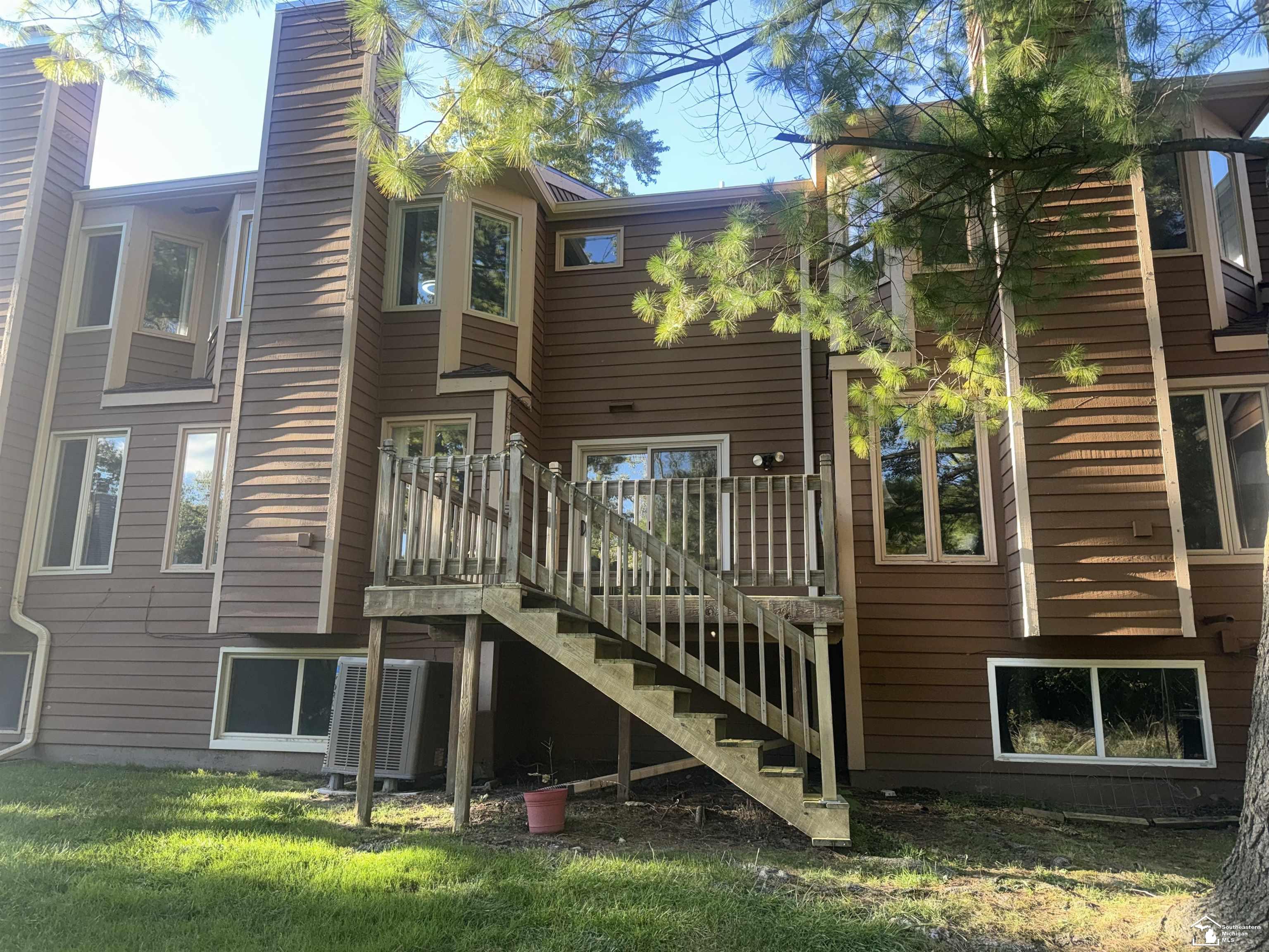Photo 3 of Condo for sale at 2385 N Wild Blossom Ct Cir, East Lansing, MI 48823 | MLS# 57050223765 | Listing updated on 2026-10-03