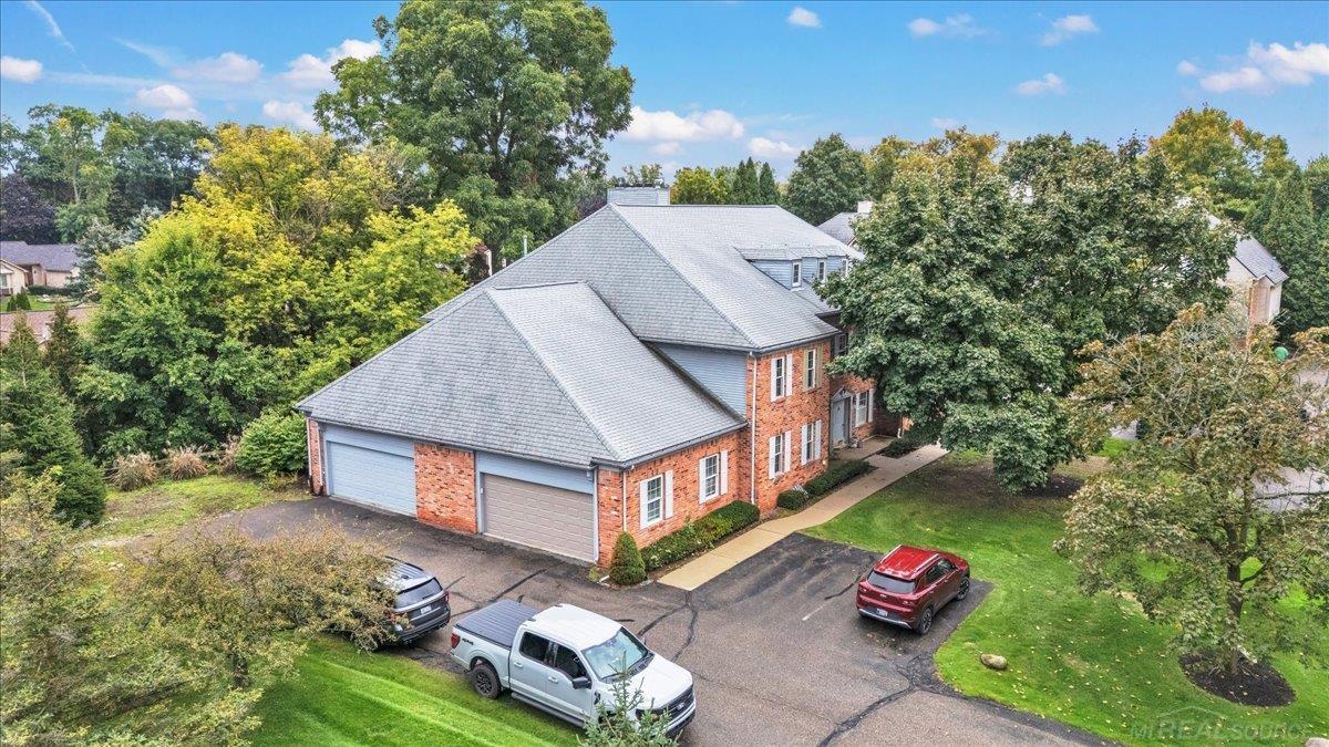 Photo 3 of Condo for sale at 1625 Huntington Park, Rochester Hills, MI 48309 | MLS# 58050223768 | Listing updated on 2026-10-05