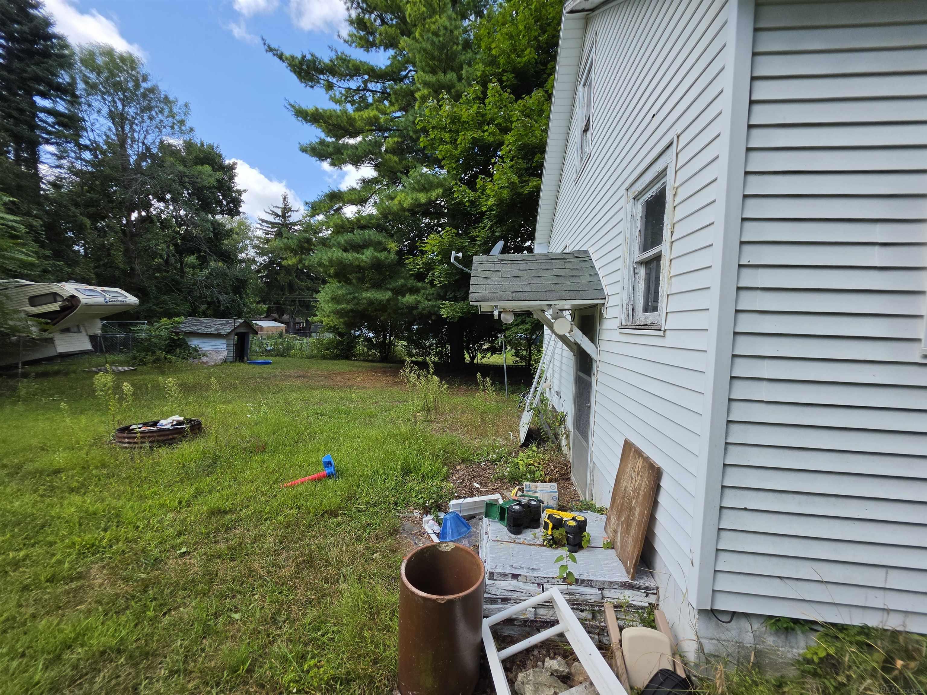 Photo 3 of Single family home for sale at 4237 Wood St, Saginaw, MI 48638 | MLS# 58050223772 | Listing updated on 2026-10-03