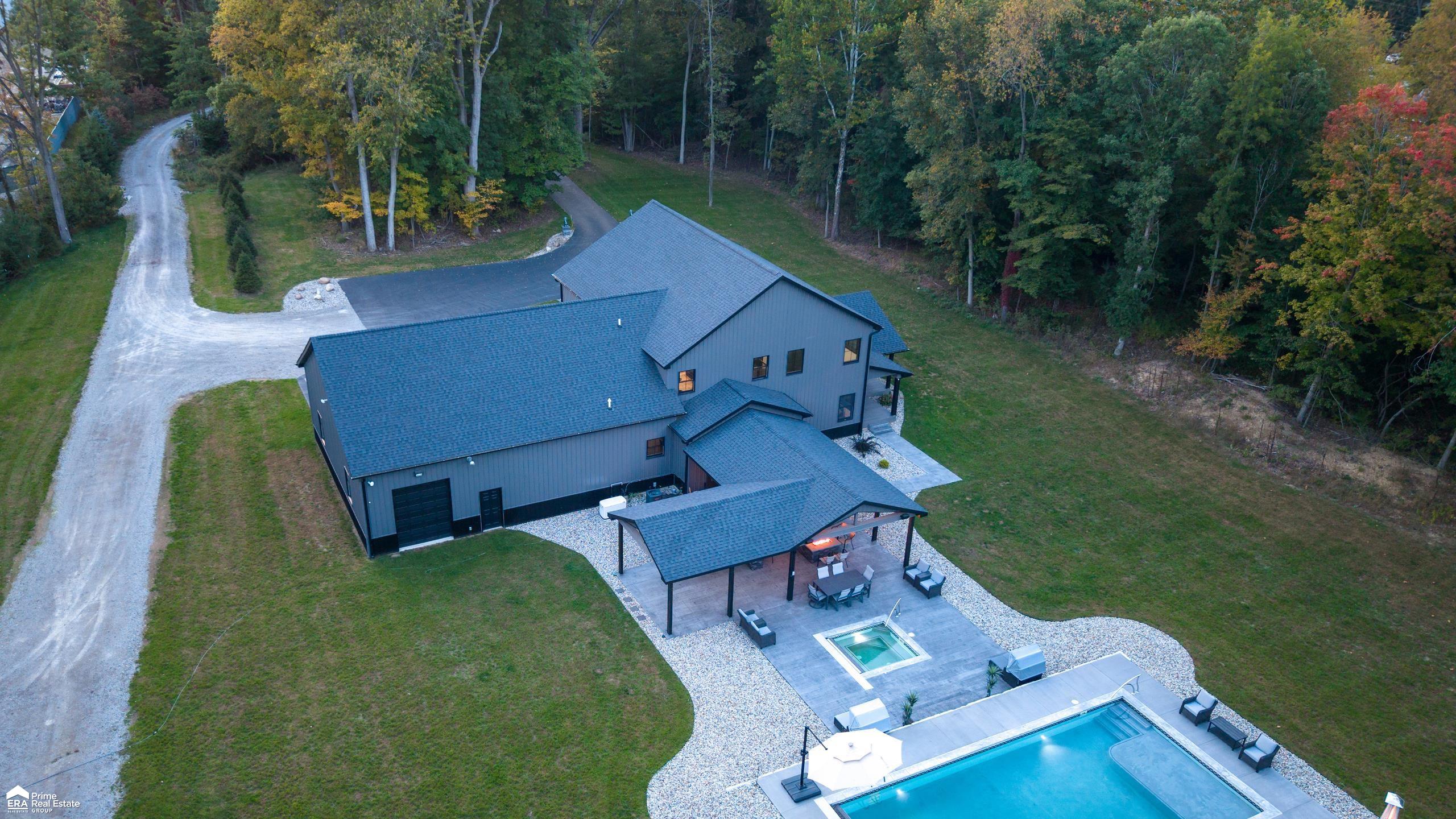 Photo 4 of Single family home for sale at 6454 Genesee Rd, Flint, MI 48506 | MLS# 5050223775 | Listing updated on 2026-10-03