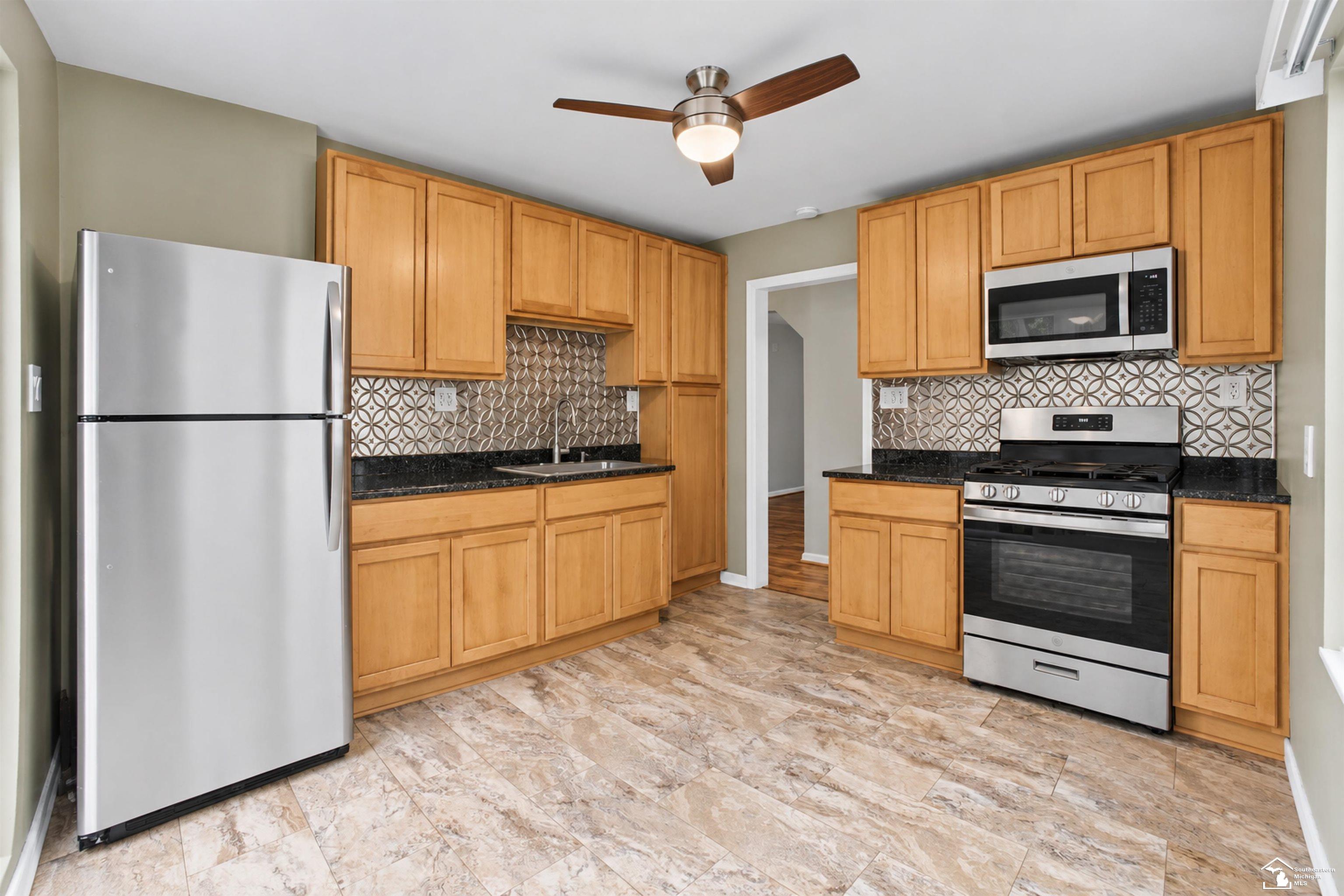 Photo 2 of Single family home for sale at 918 Harbor Ave, Monroe, MI 48162 | MLS# 57050223783 | Listing updated on 2026-10-05