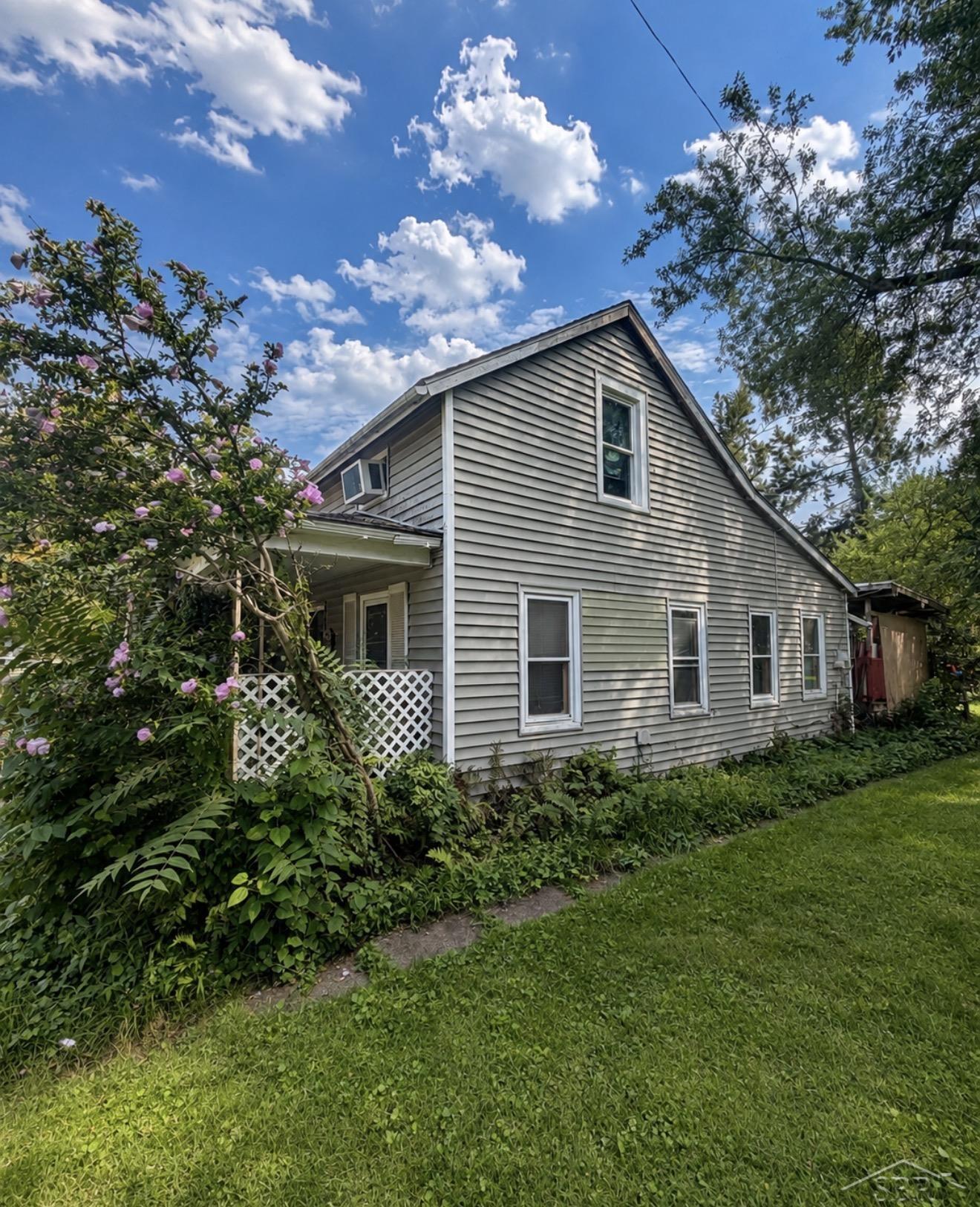 Photo 4 of Single family home for sale at 340 E Center St, Petersburg, MI 49270 | MLS# 61050223796 | Listing updated on 2026-10-05