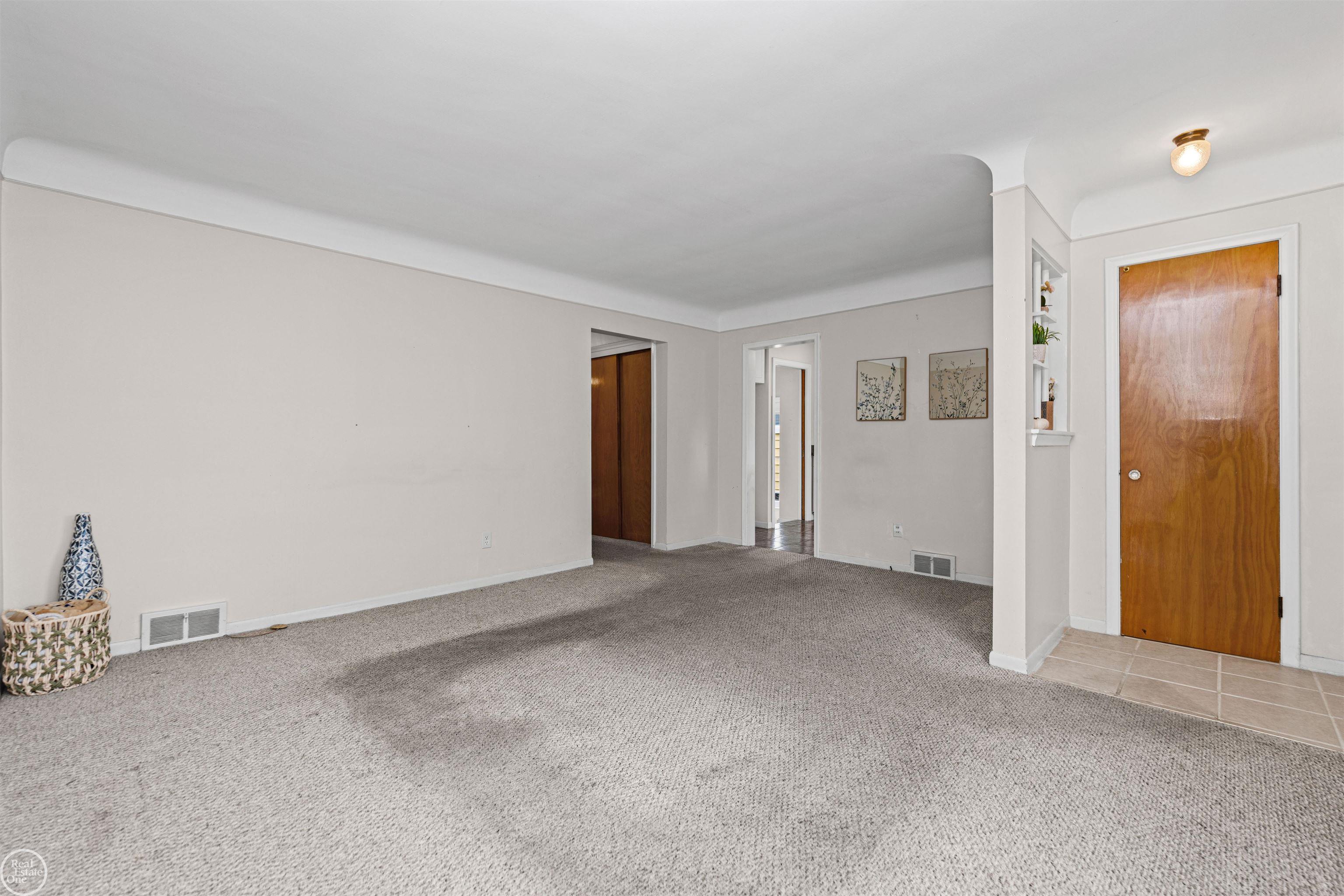 Photo 1 of Single family home for sale at 22609 Lake Dr, Saint Clair Shores, MI 48082 | MLS# 58050223798 | Listing updated on 2026-10-04